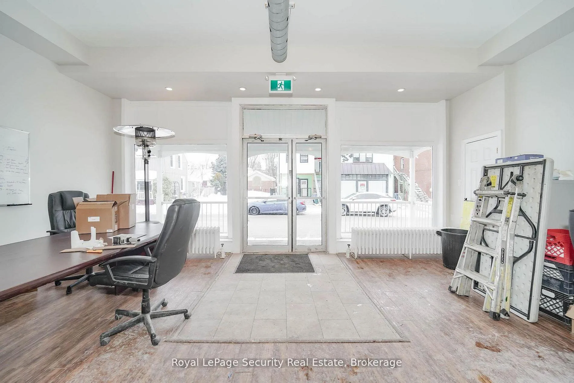 Photo 5 of 272 Main Street, King, Schomberg — HOMEH