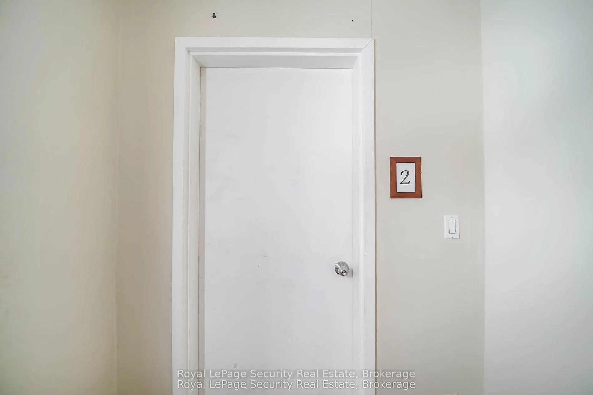 Photo 10 of 272 Main Street, King, Schomberg — HOMEH