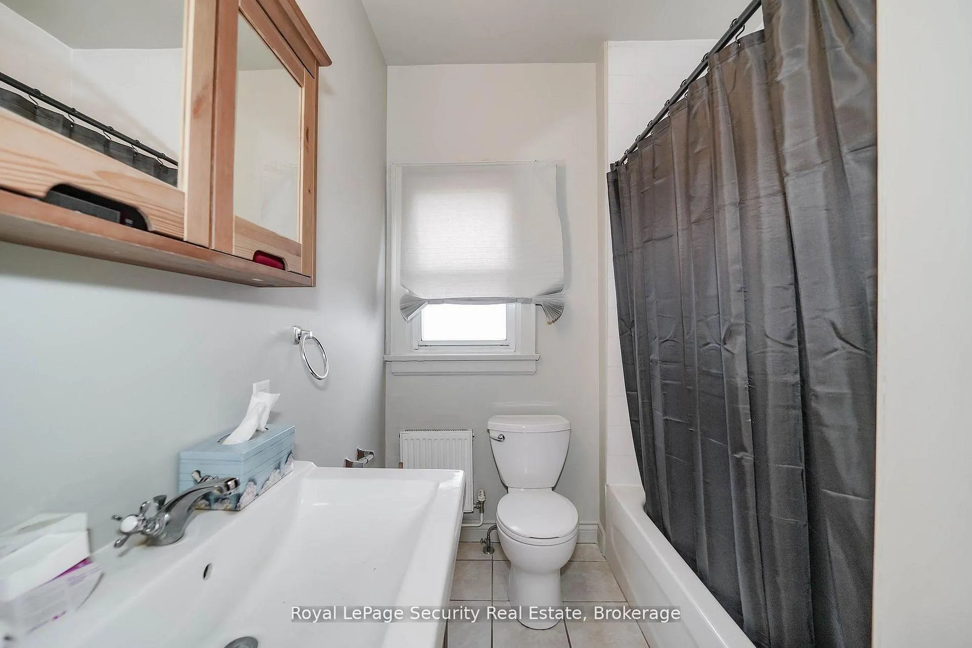 Photo 18 of 272 Main Street, King, Schomberg — HOMEH