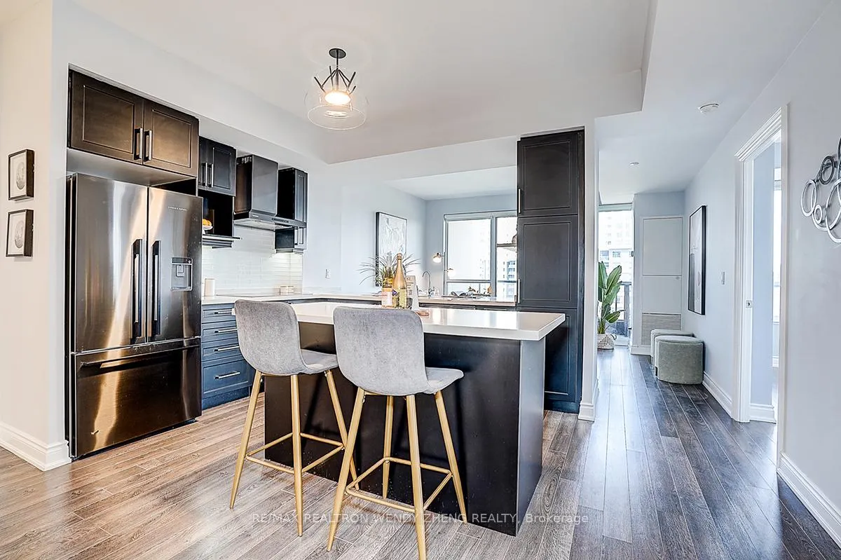 Photo 6 of Unit 808, 38 Cedarland Drive, Markham, Unionville — HOMEH