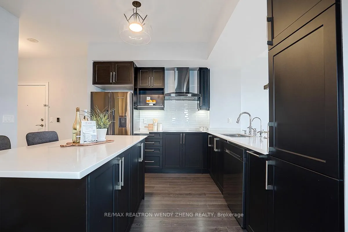 Photo 7 of Unit 808, 38 Cedarland Drive, Markham, Unionville — HOMEH