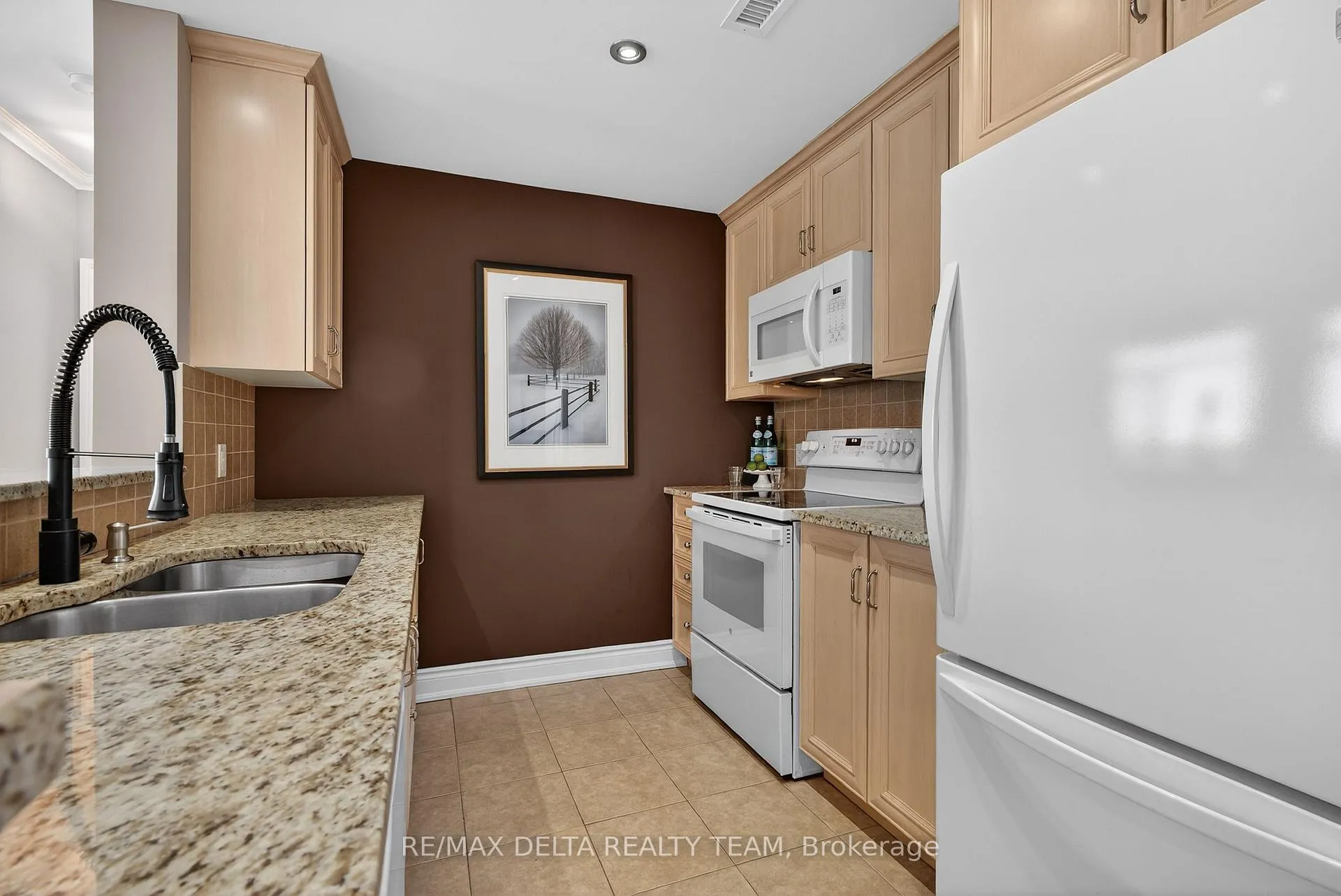 Photo 6 of Unit 505, 100 Inlet Private, Ottawa, Chatelaine Village — HOMEH