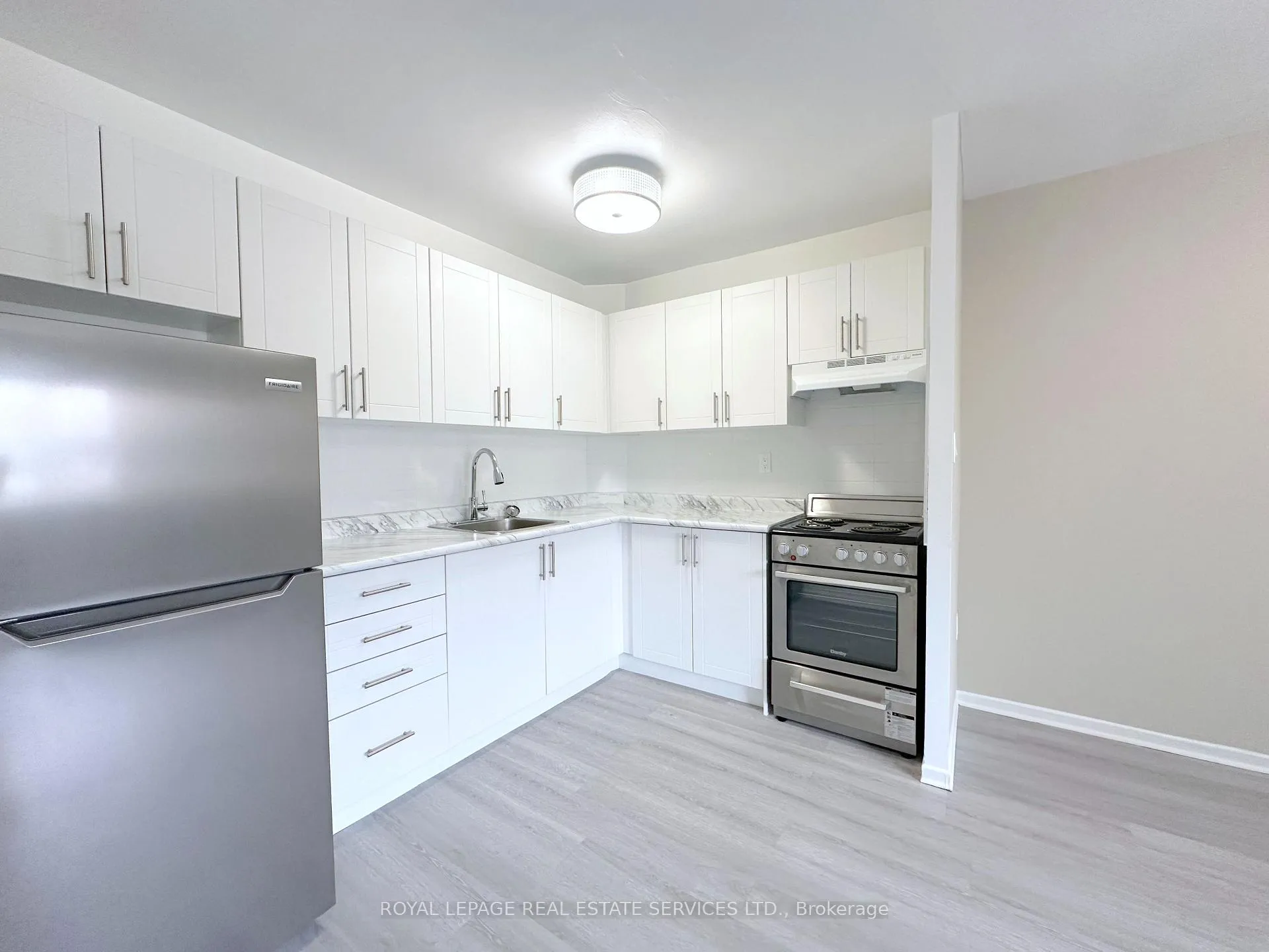Photo 4 of Unit 103, 32 Carluke Crescent, North York, St. Andrew-Windfields — HOMEH