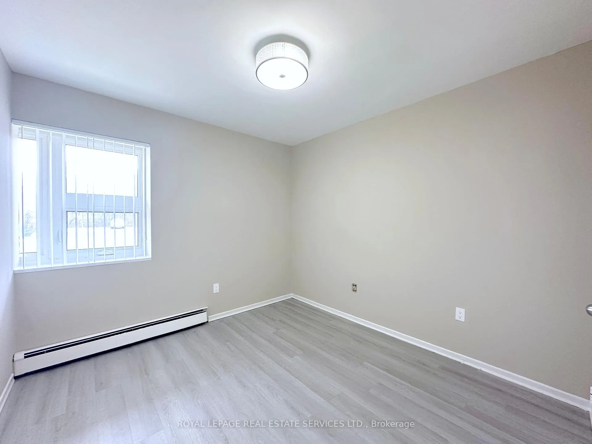 Photo 5 of Unit 103, 32 Carluke Crescent, North York, St. Andrew-Windfields — HOMEH