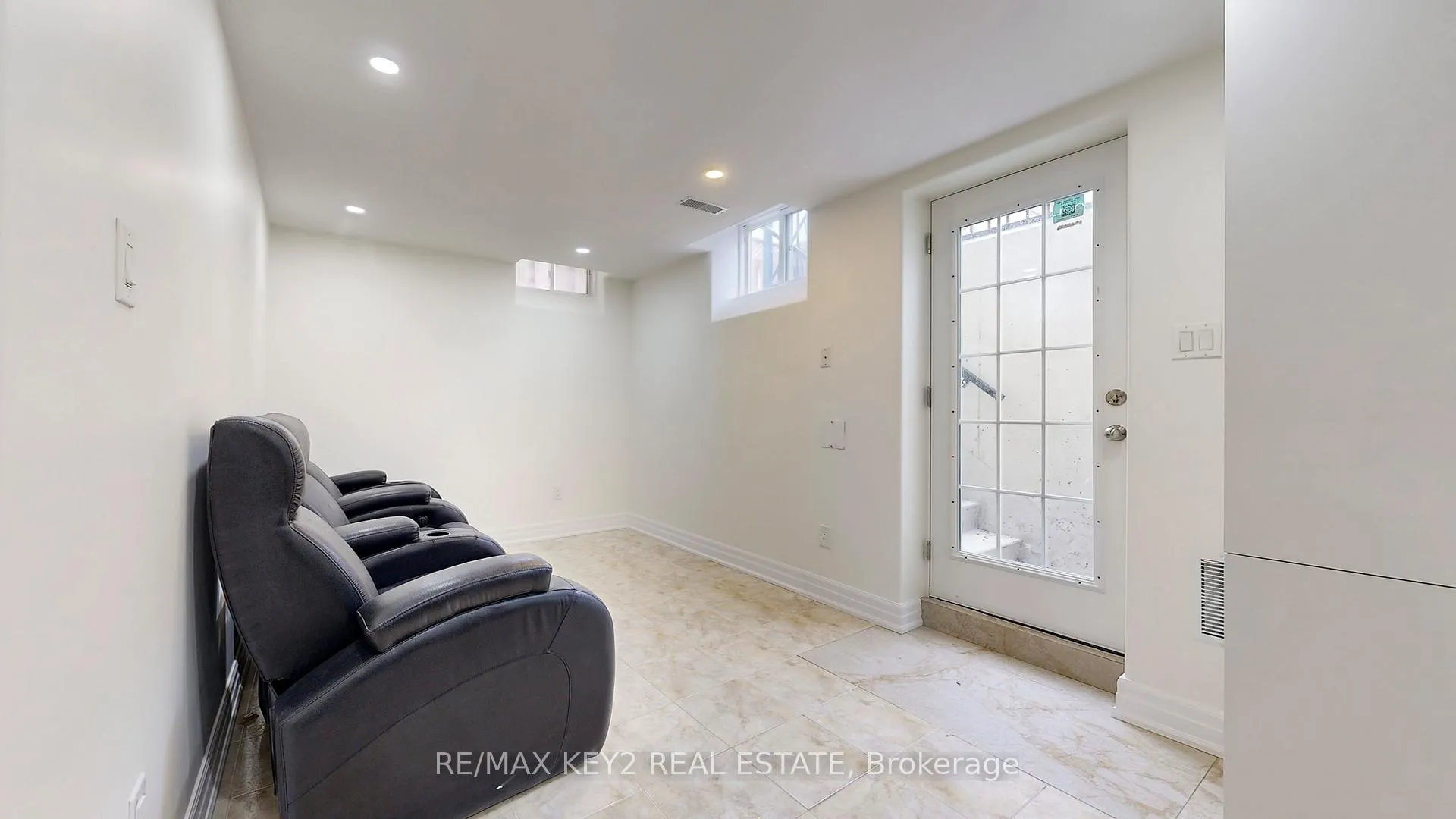 Photo 12 of Unit BSMT, 54 Oakford Drive, Markham, Cachet — HOMEH