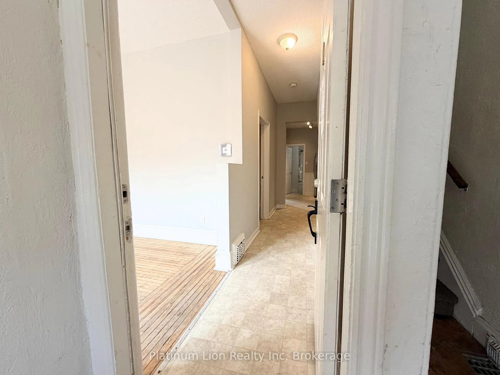 Photo 2 of Unit 1, 92 Grant Avenue, Hamilton, Stinson — HOMEH