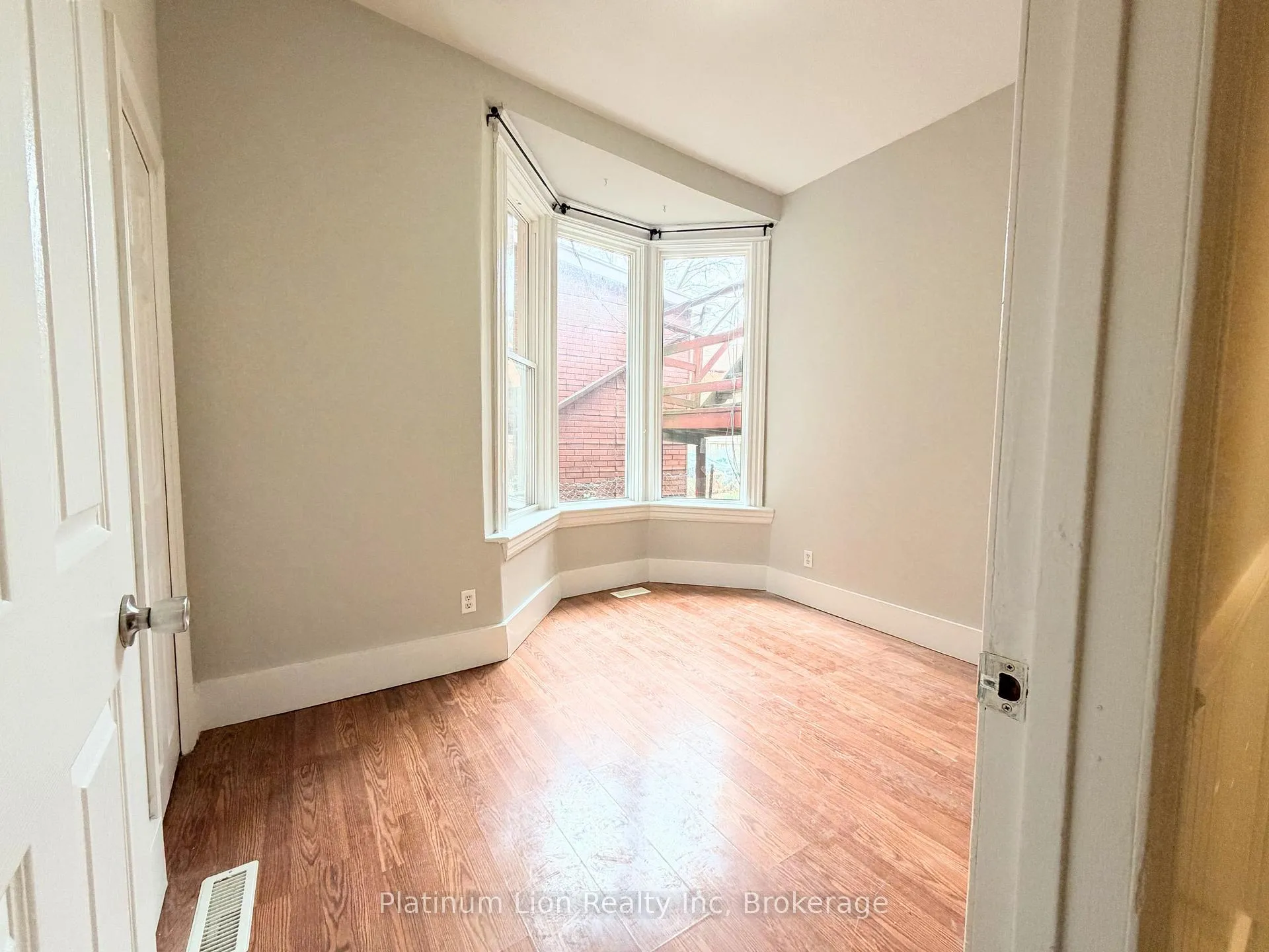 Photo 10 of Unit 1, 92 Grant Avenue, Hamilton, Stinson — HOMEH