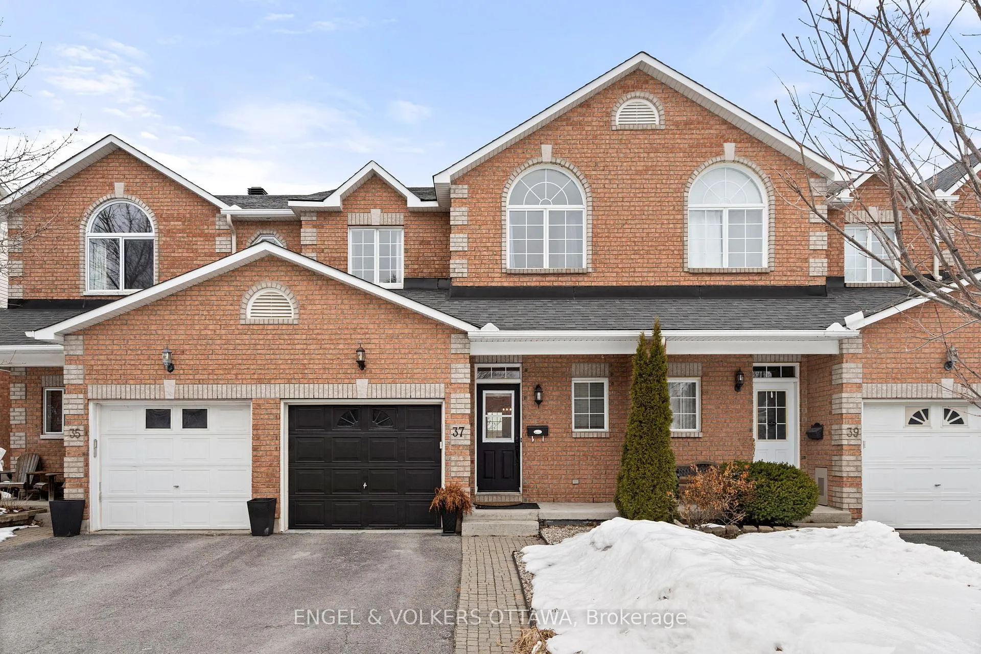 Photo 1 of 37 Laumann Court, Ottawa, Stittsville (Central) — HOMEH