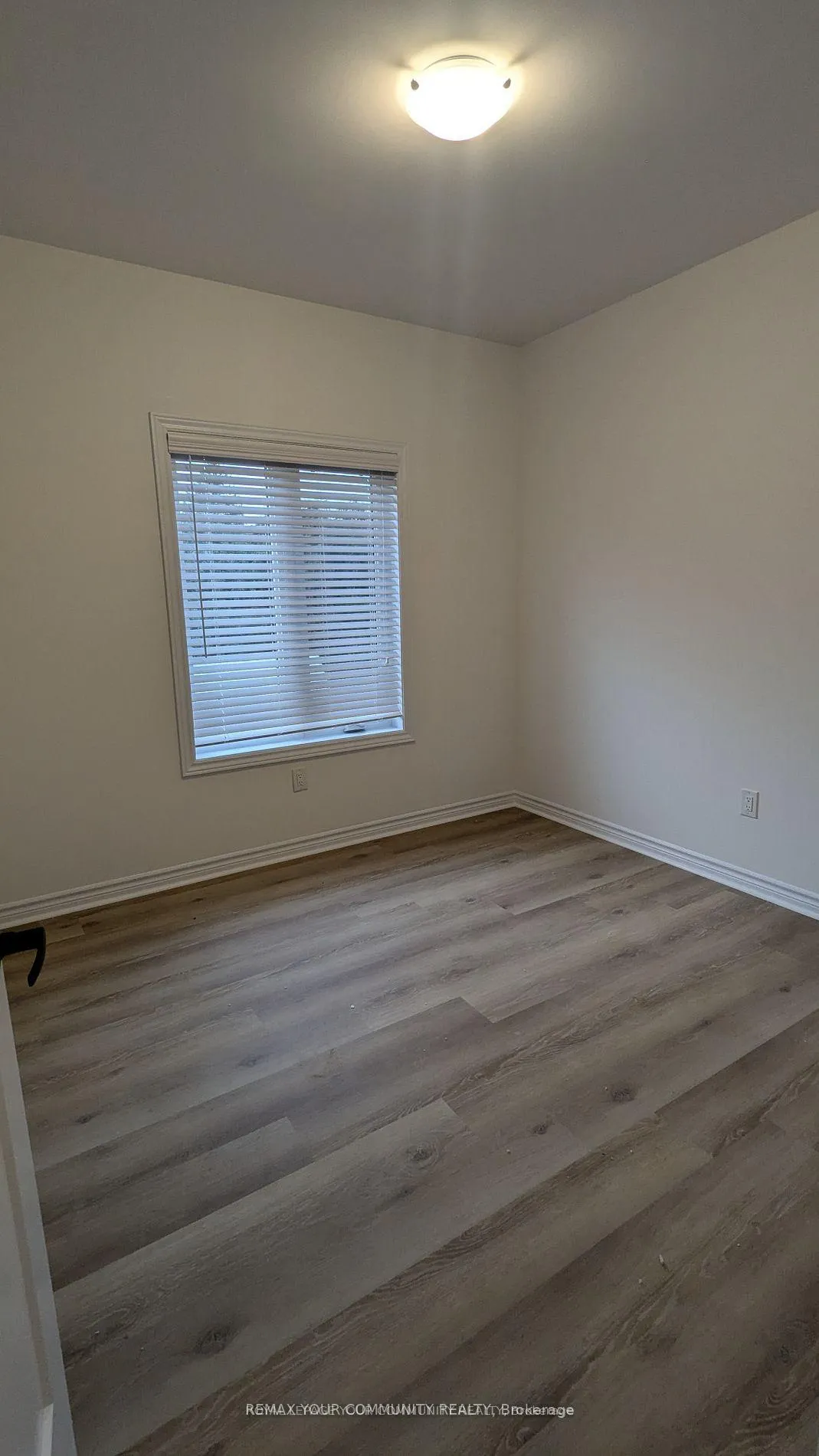 Photo 7 of Unit 2nd Floor, 9 Biscayne Boulevard, Georgina, Keswick South — HOMEH
