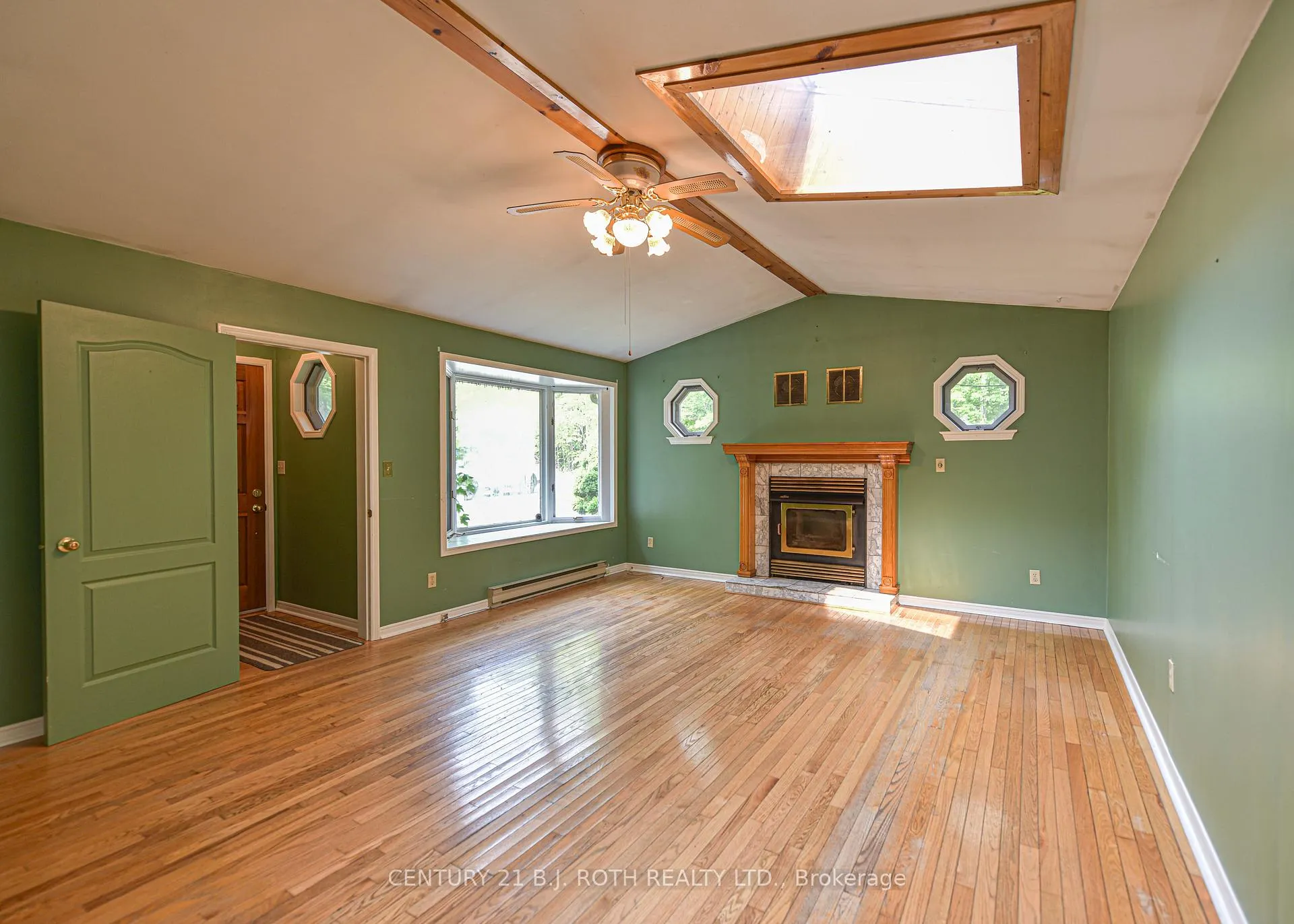 Photo 14 of 3456 Jean Street, Severn, Washago — HOMEH