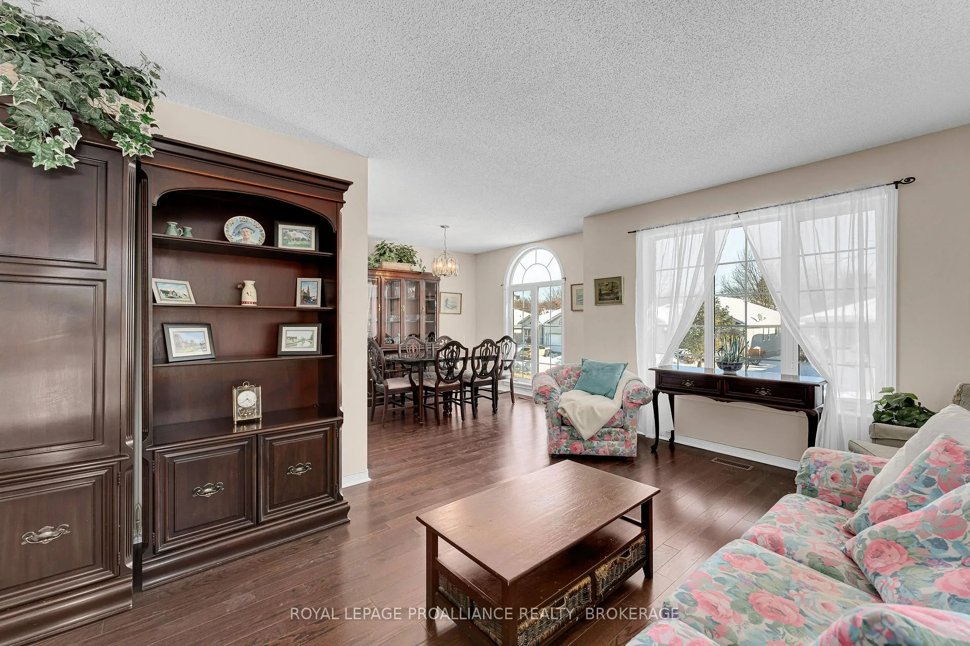 Photo 7 of 660 Roosevelt Drive, Kingston, City Southwest — HOMEH