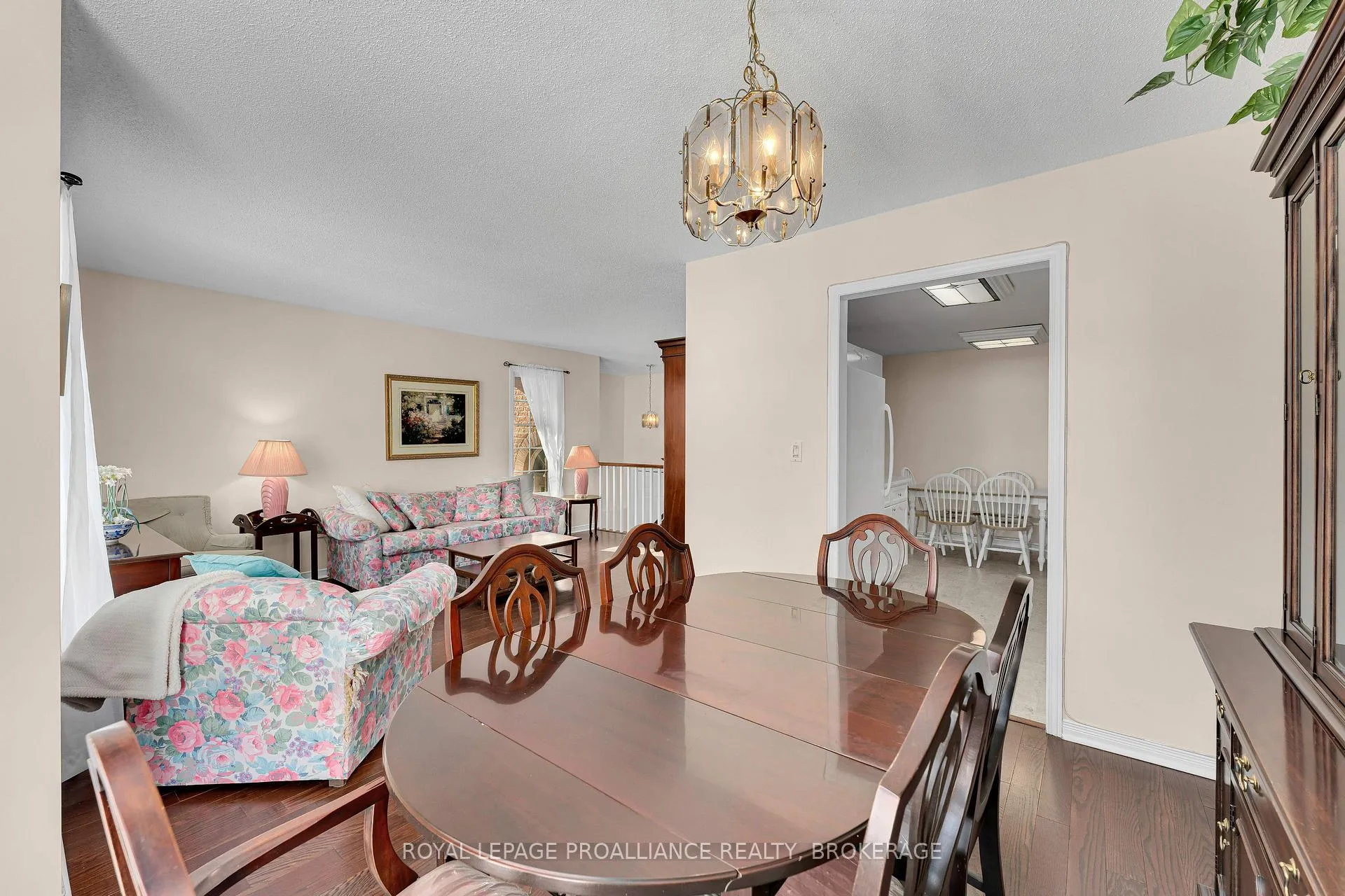 Photo 9 of 660 Roosevelt Drive, Kingston, City Southwest — HOMEH