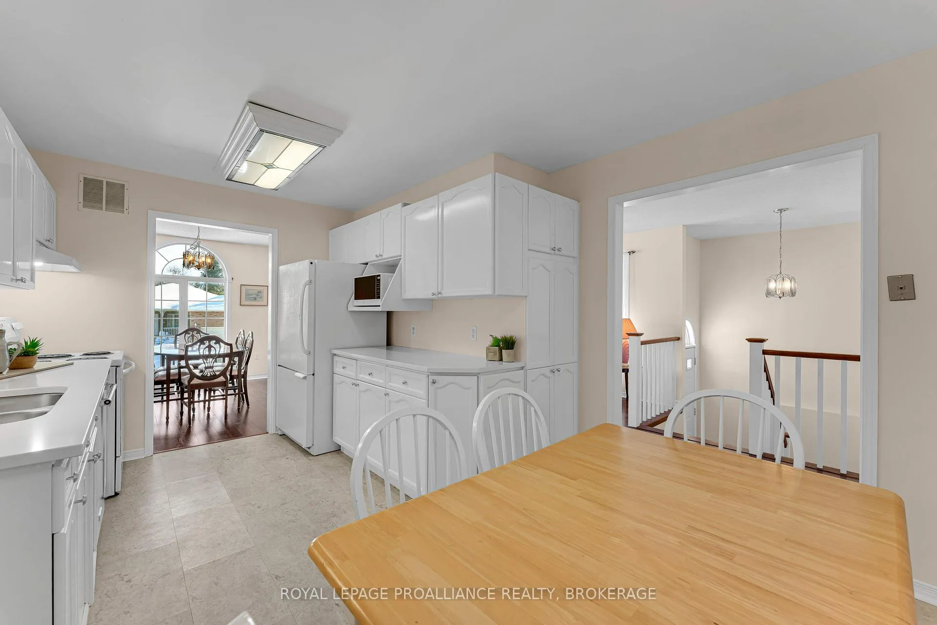 Photo 12 of 660 Roosevelt Drive, Kingston, City Southwest — HOMEH