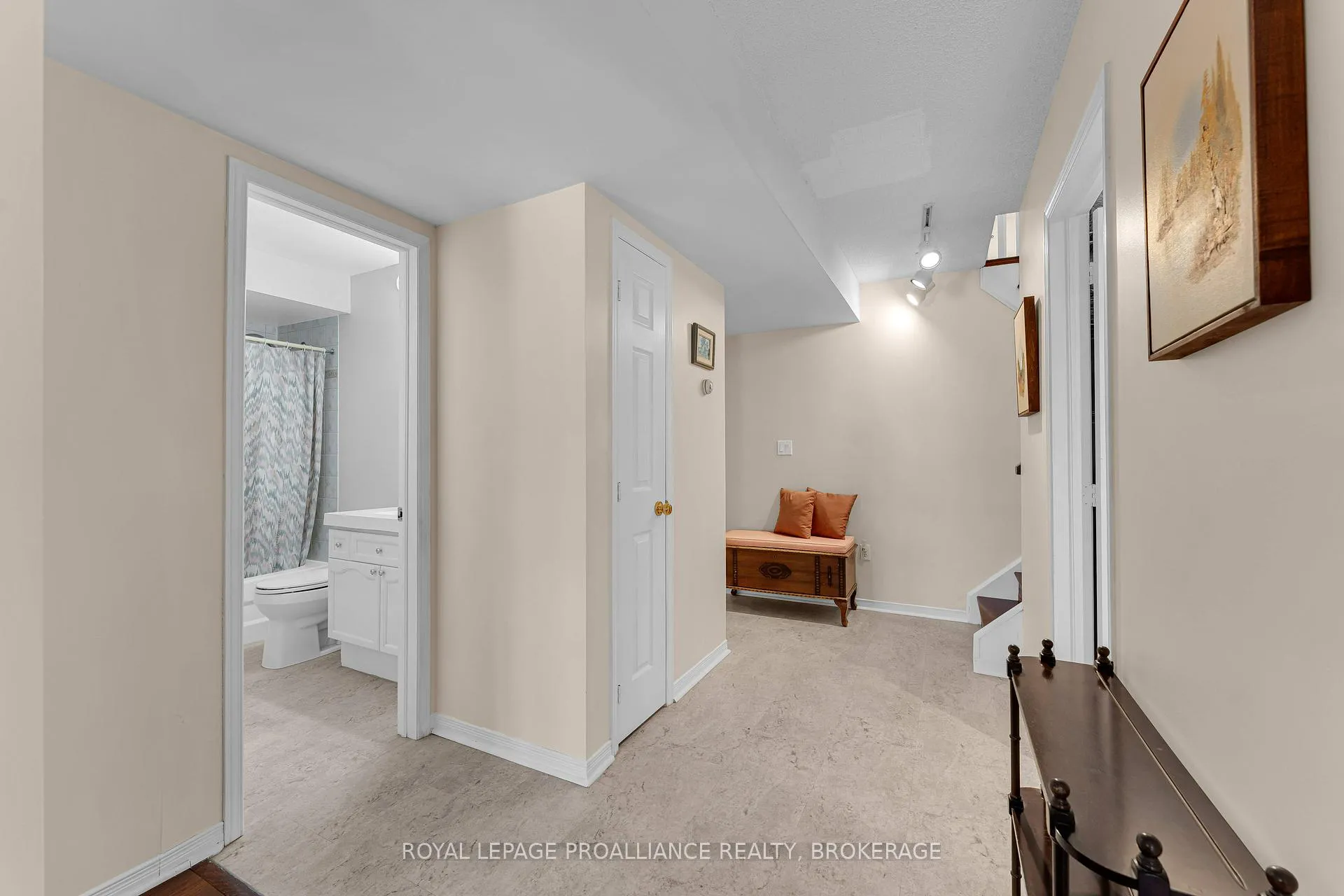 Photo 26 of 660 Roosevelt Drive, Kingston, City Southwest — HOMEH