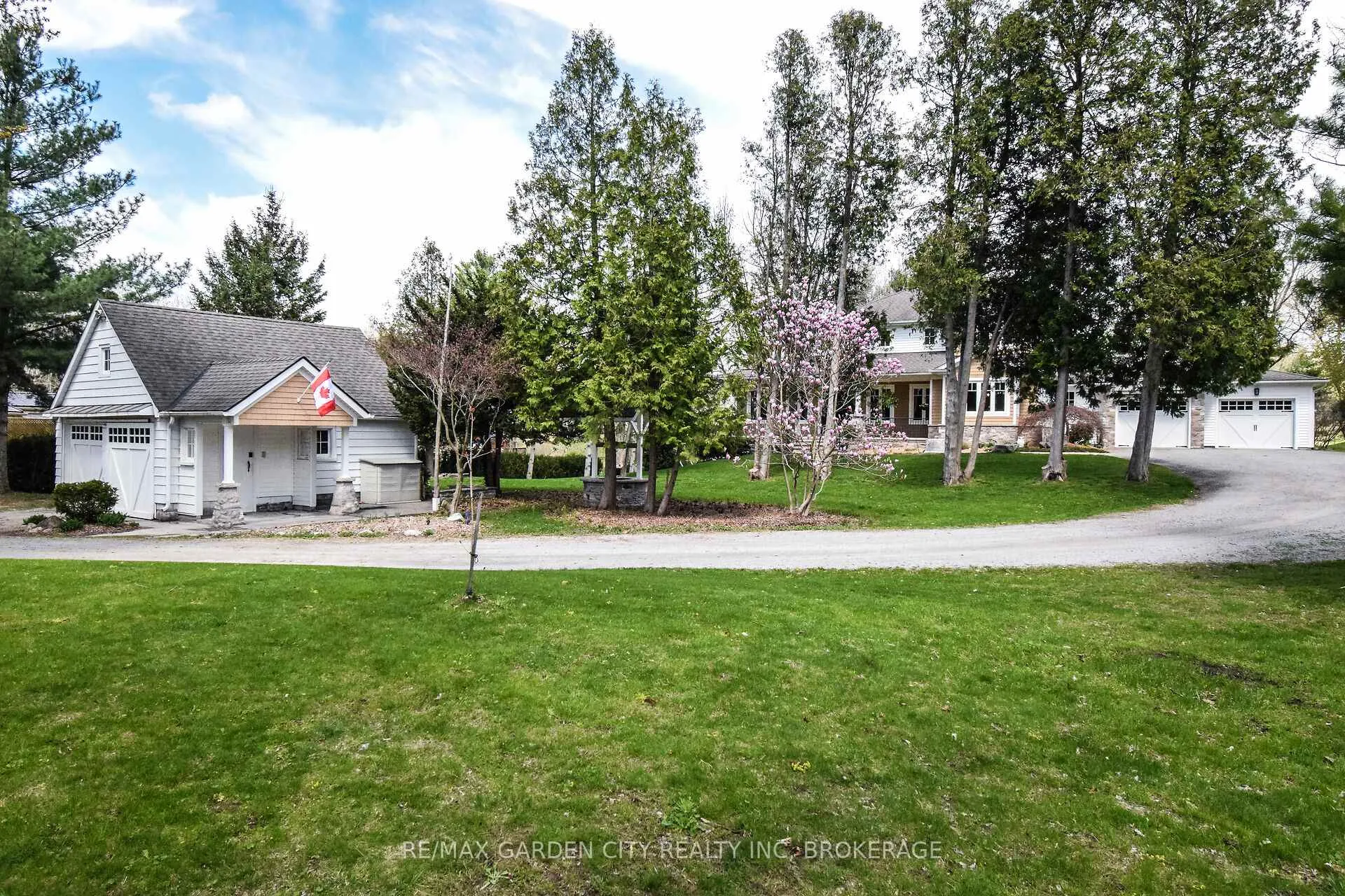 Photo 3 of 273 Canboro Road, Pelham, Fonthill — HOMEH