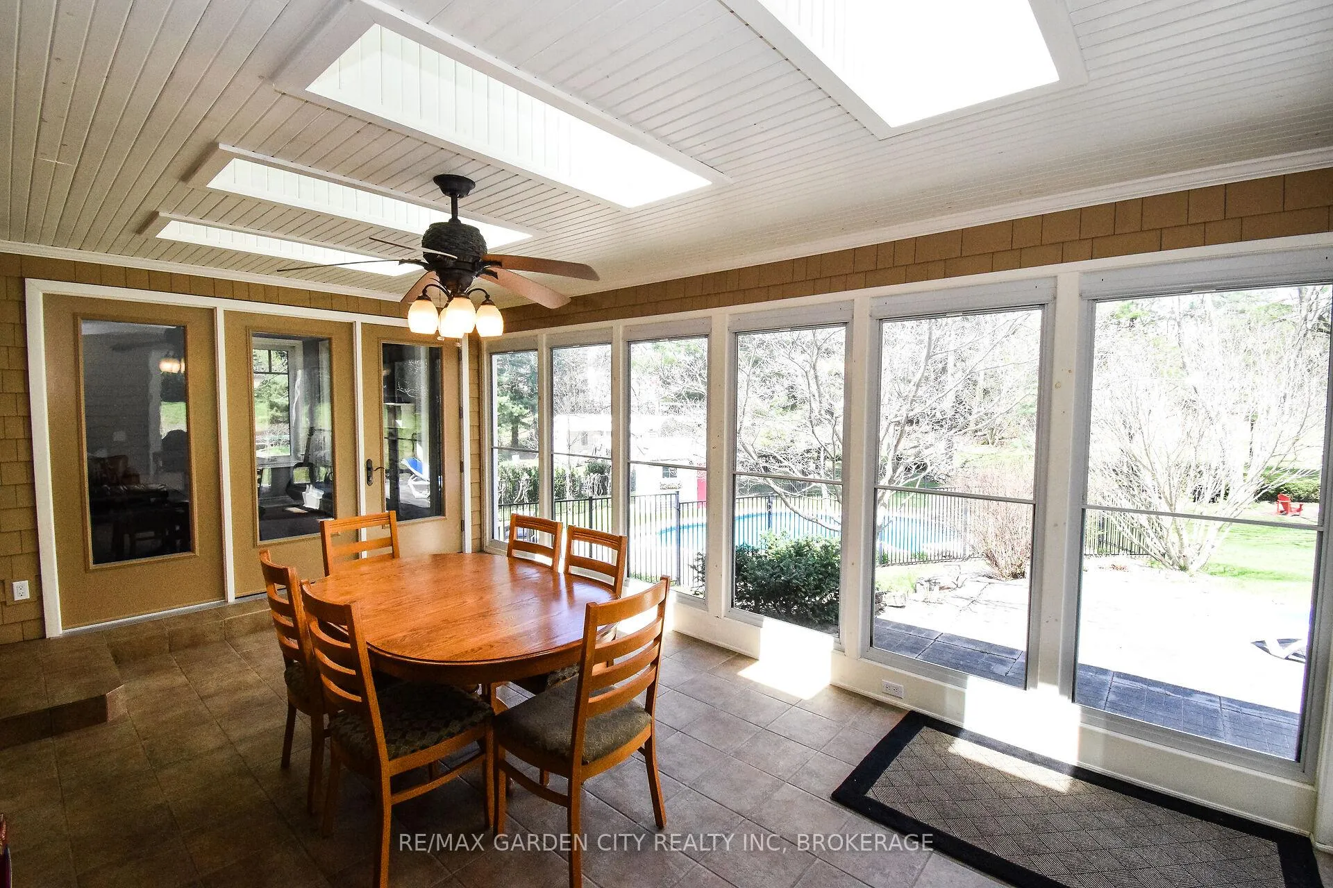 Photo 10 of 273 Canboro Road, Pelham, Fonthill — HOMEH