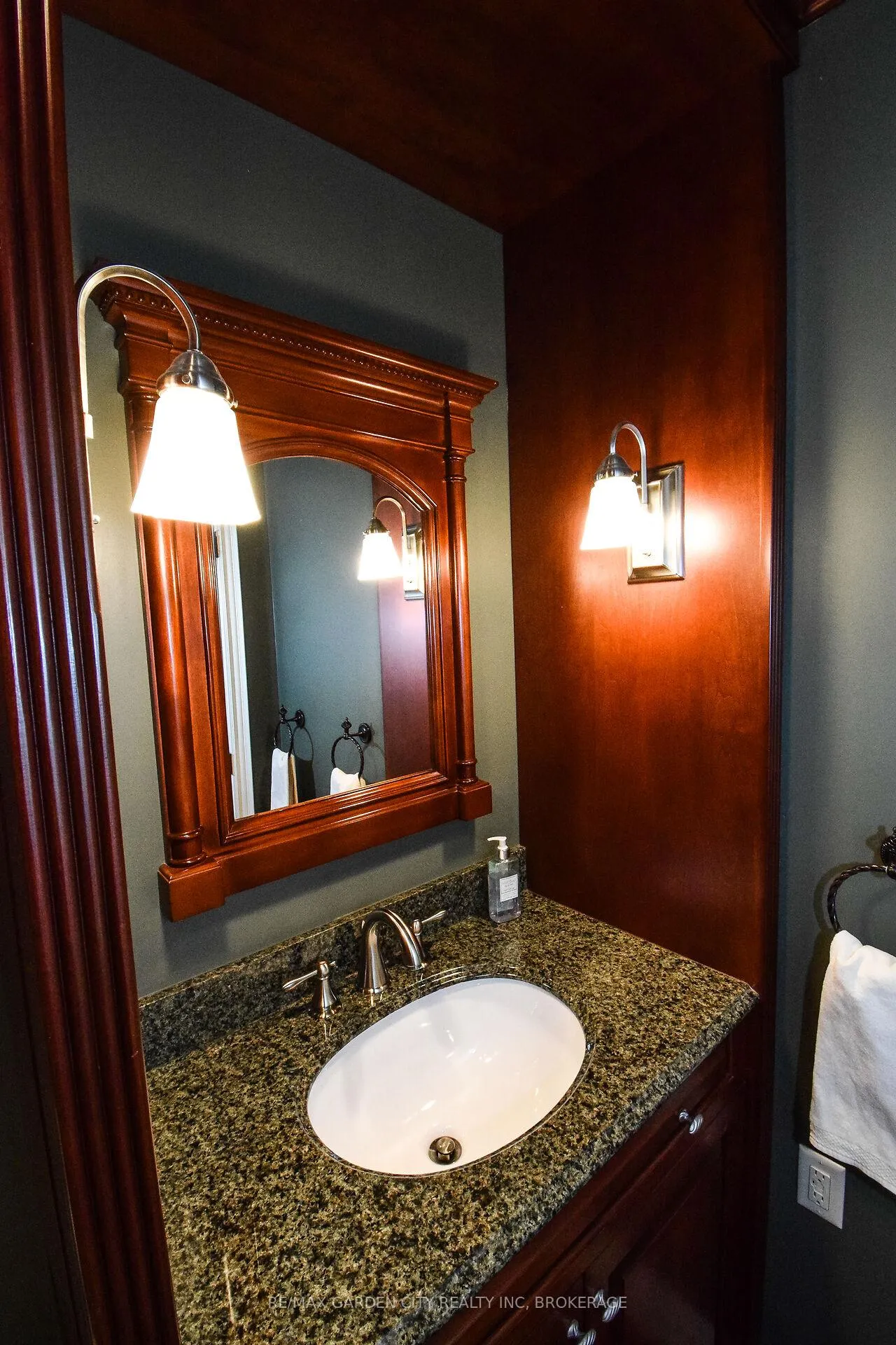 Photo 28 of 273 Canboro Road, Pelham, Fonthill — HOMEH
