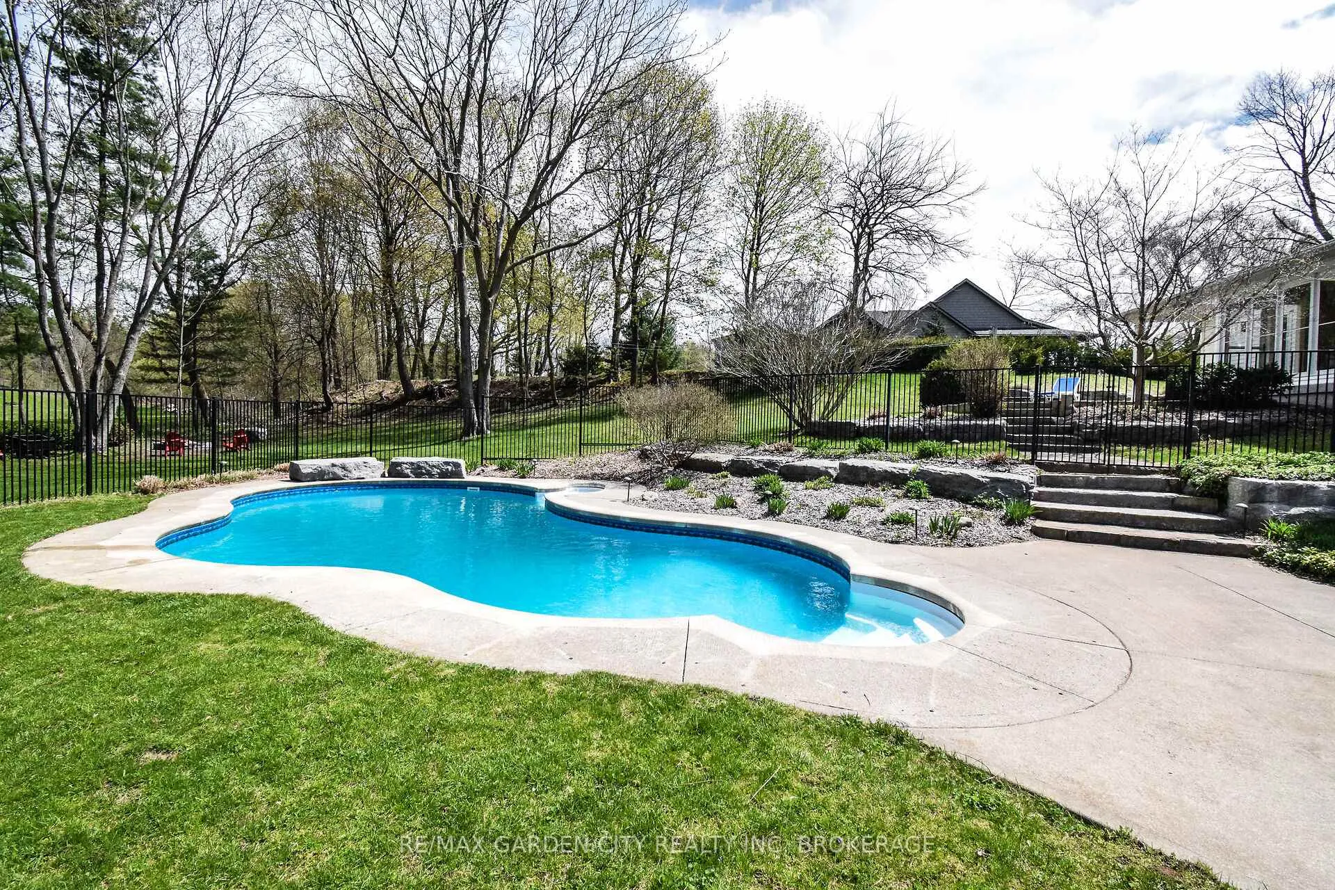 Photo 39 of 273 Canboro Road, Pelham, Fonthill — HOMEH