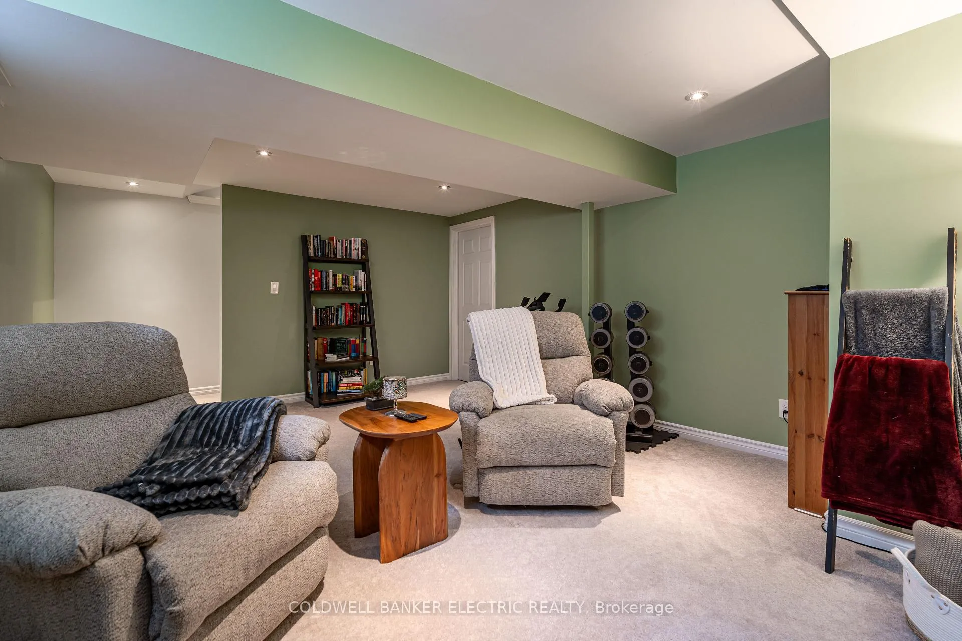 Photo 18 of Unit 14, 740 Chamberlain Street, Peterborough, Otonabee Ward 1 — HOMEH