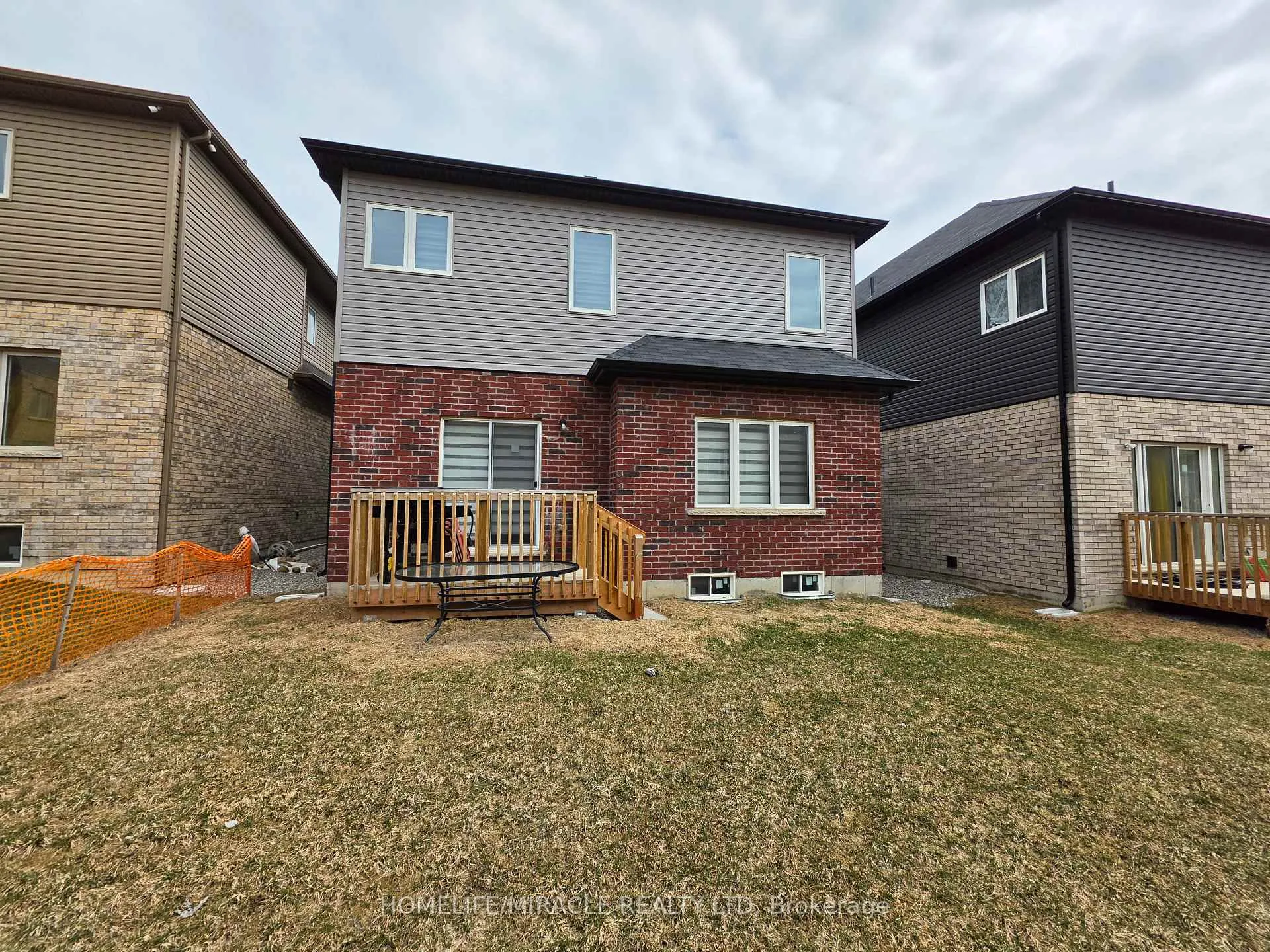 Photo 21 of 4 Stokes Road, Brant, Paris — HOMEH