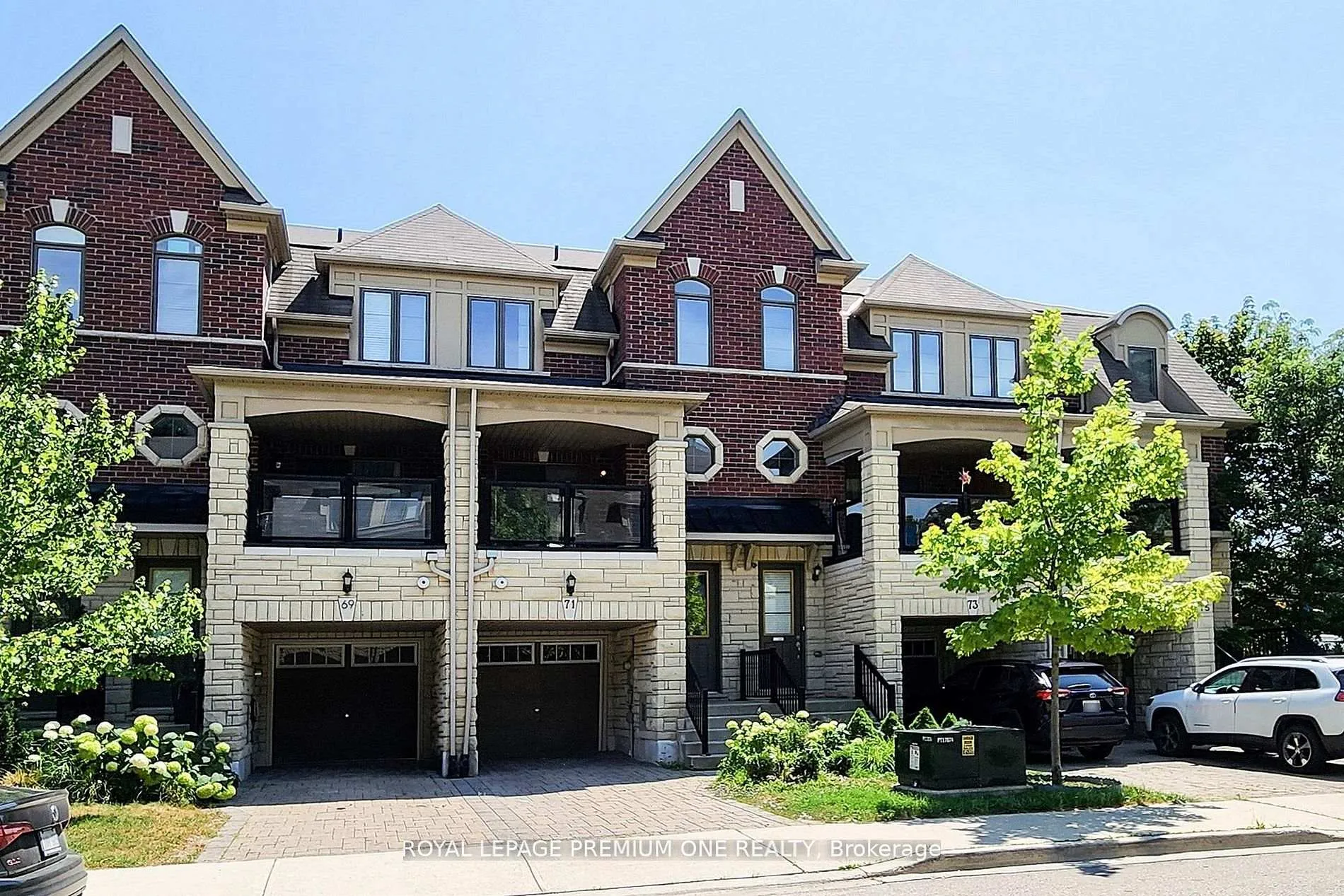 Photo 1 of 71 Dryden Way, Etobicoke, Willowridge-Martingrove-Richview — HOMEH