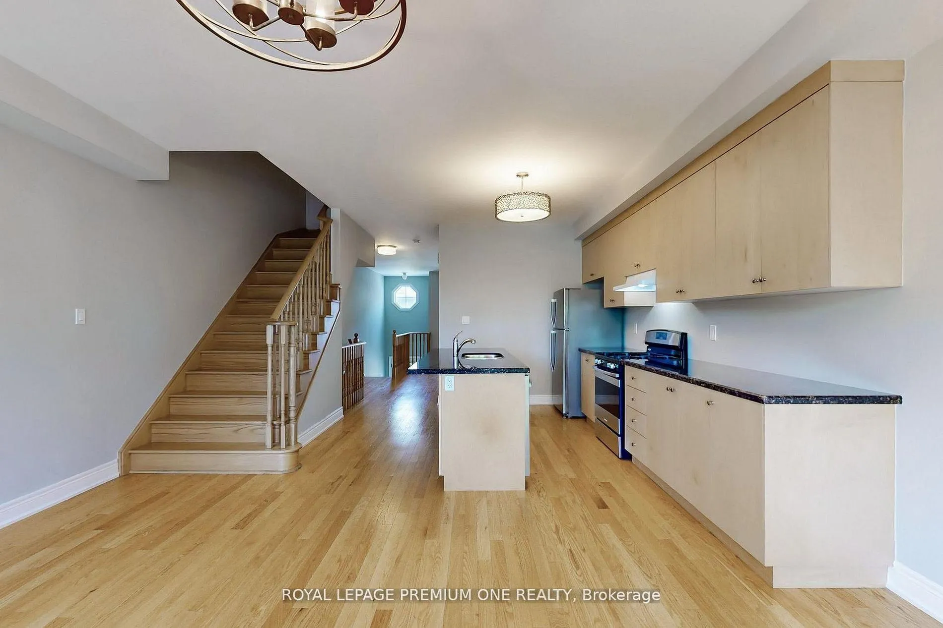 Photo 8 of 71 Dryden Way, Etobicoke, Willowridge-Martingrove-Richview — HOMEH