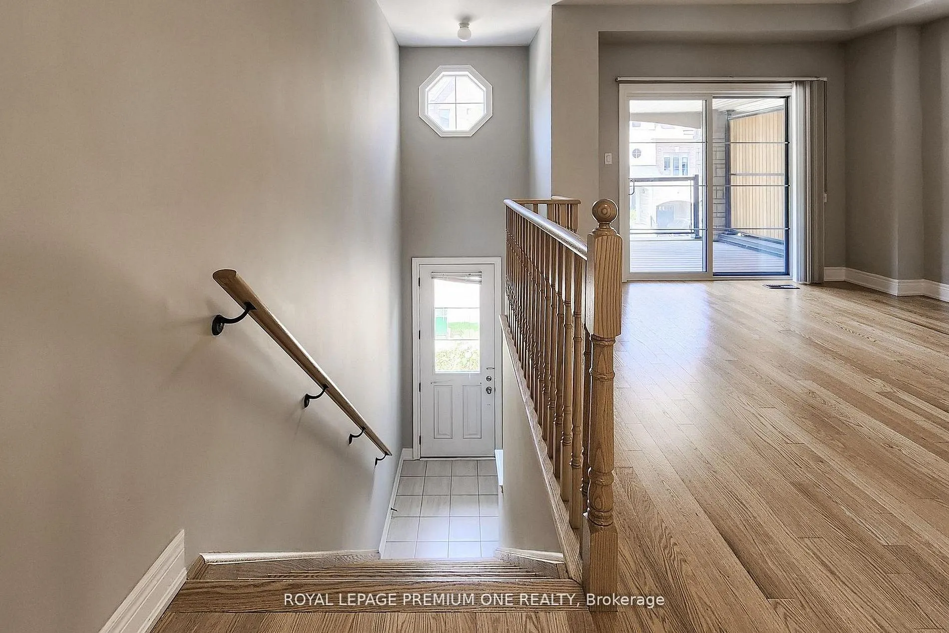 Photo 22 of 71 Dryden Way, Etobicoke, Willowridge-Martingrove-Richview — HOMEH