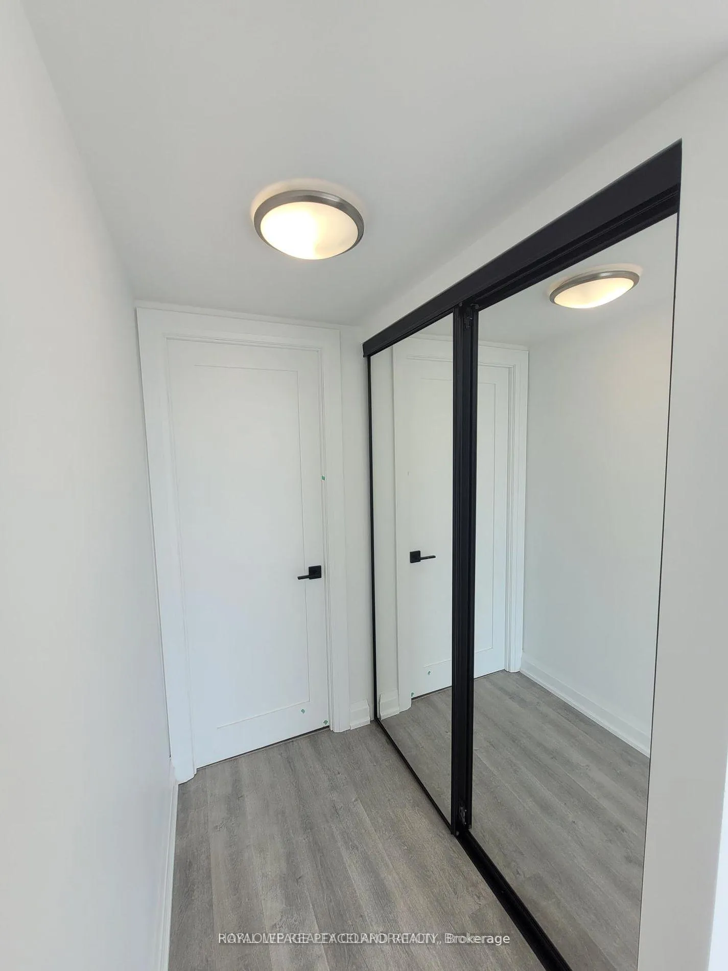 Photo 11 of Unit 911, 2369 Danforth Avenue, Toronto, East End-Danforth — HOMEH