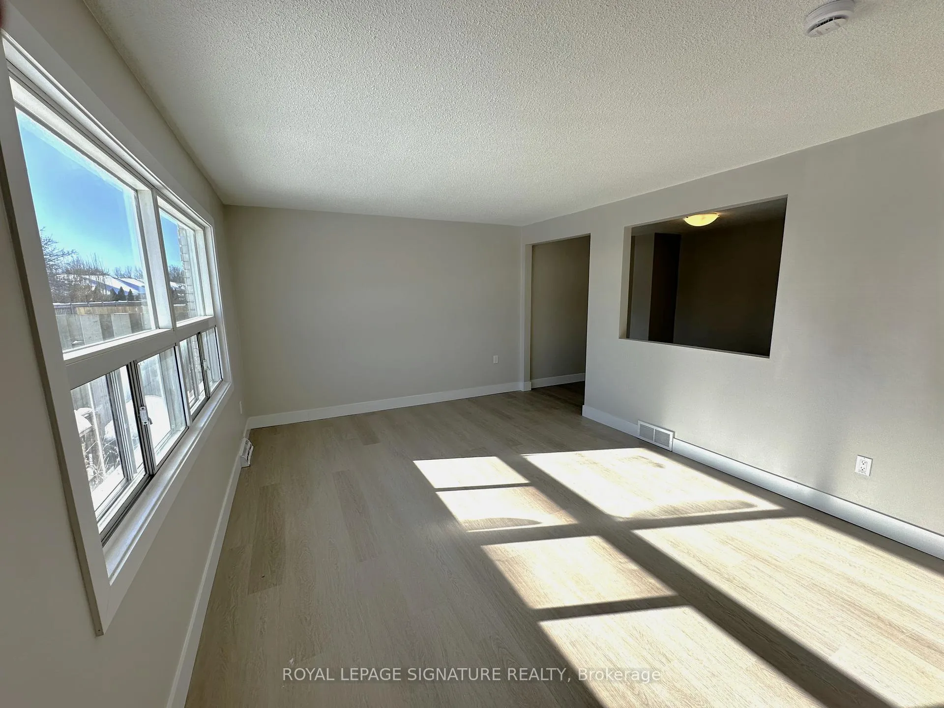 Photo 3 of Unit B, 107 Endicott Terrace, Welland, Prince Charles — HOMEH