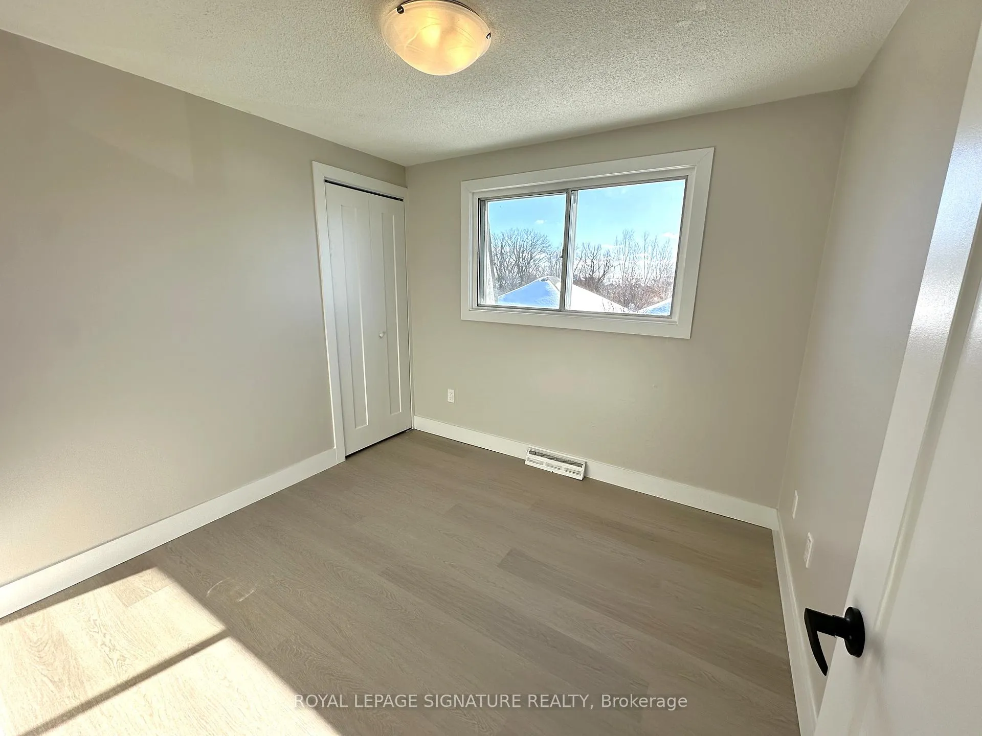 Photo 10 of Unit B, 107 Endicott Terrace, Welland, Prince Charles — HOMEH