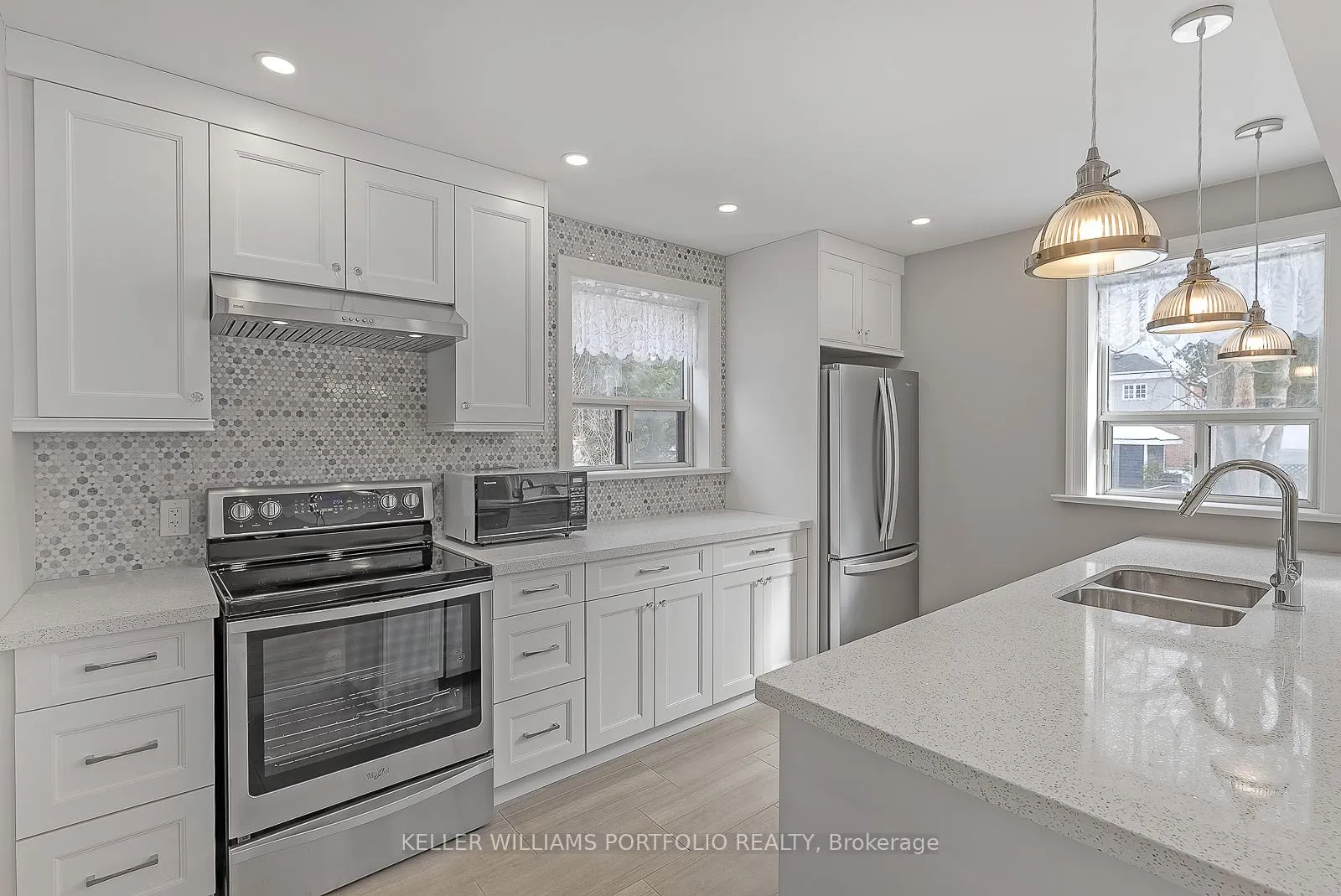 Photo 17 of 119 Parkview Hill Crescent, Toronto, O'Connor-Parkview — HOMEH