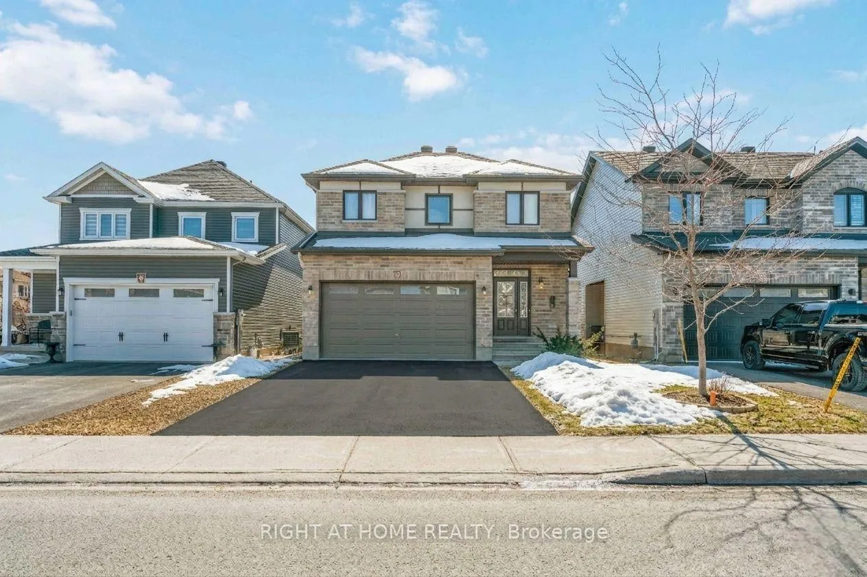 Front of 658 Parade Drive
