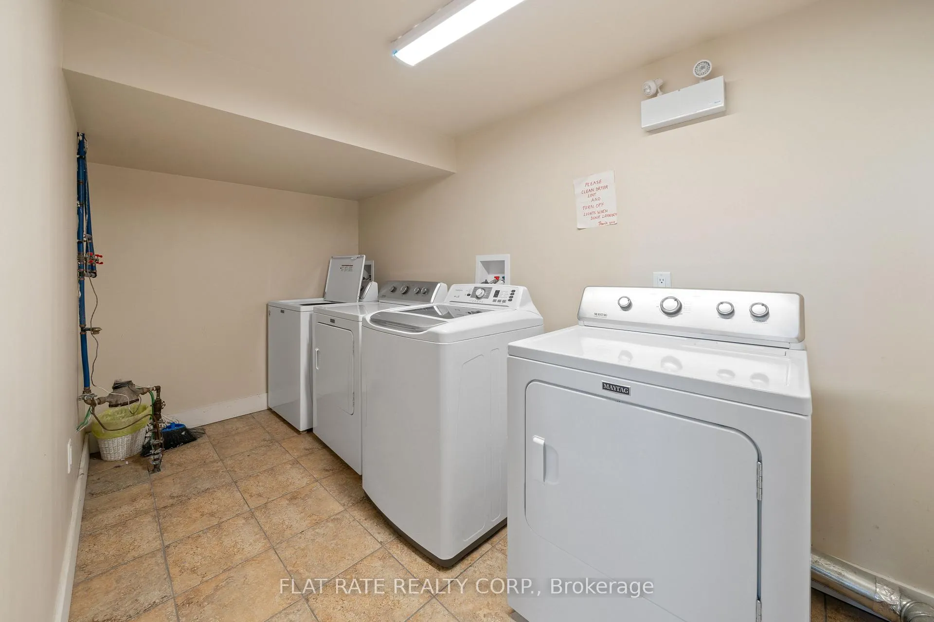 Photo 42 of 122 Bleecker Avenue, Belleville, Belleville Ward — HOMEH