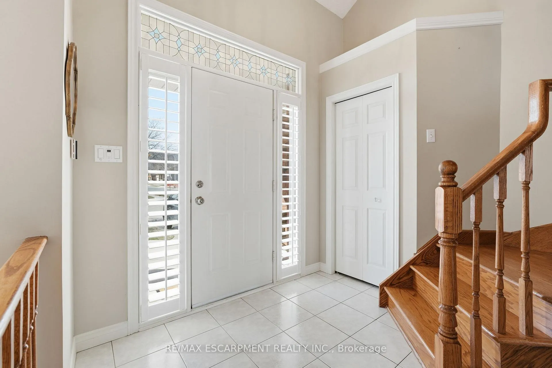 Photo 2 of 85 Heritage Drive, Hamilton, Stoney Creek — HOMEH