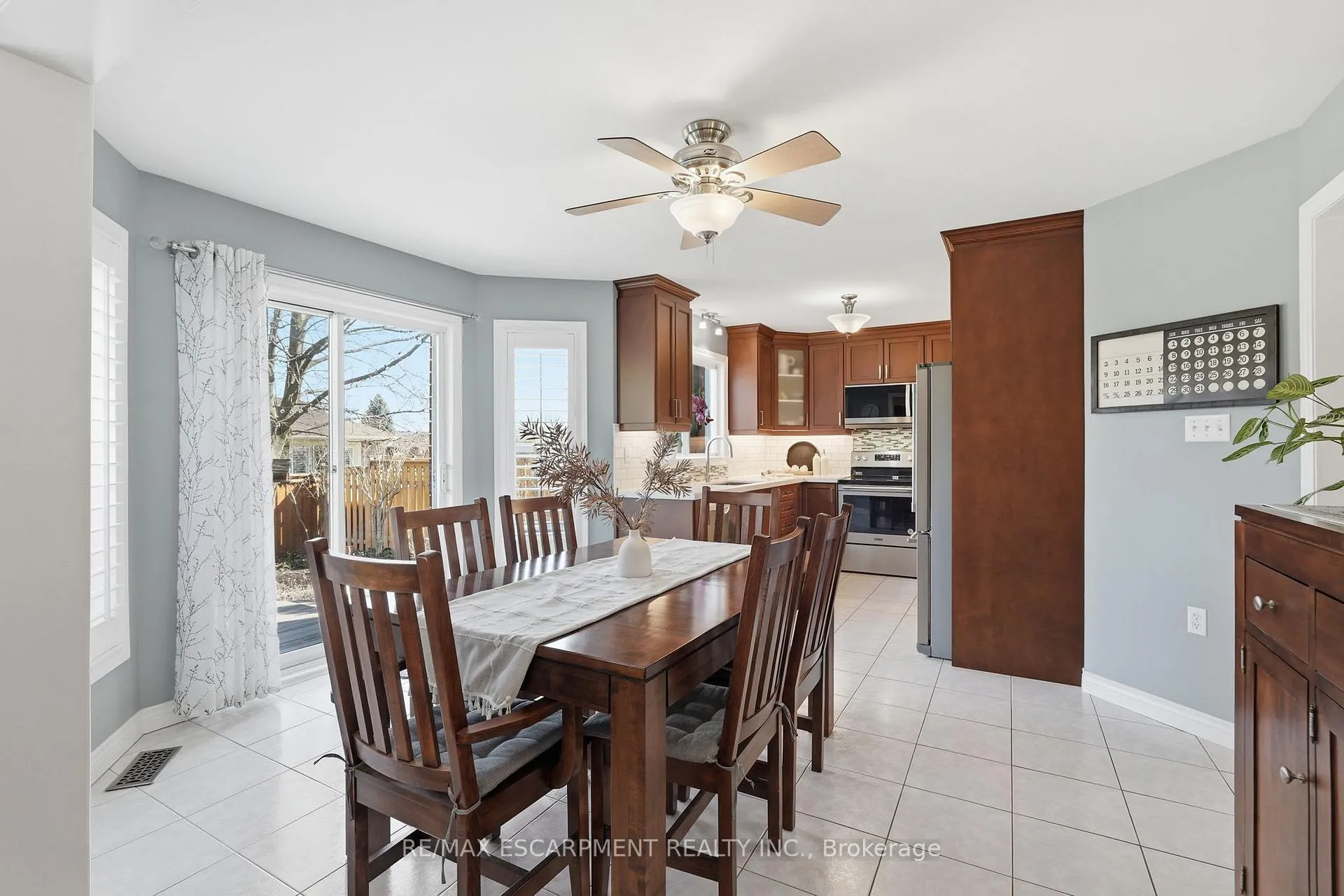 Photo 9 of 85 Heritage Drive, Hamilton, Stoney Creek — HOMEH