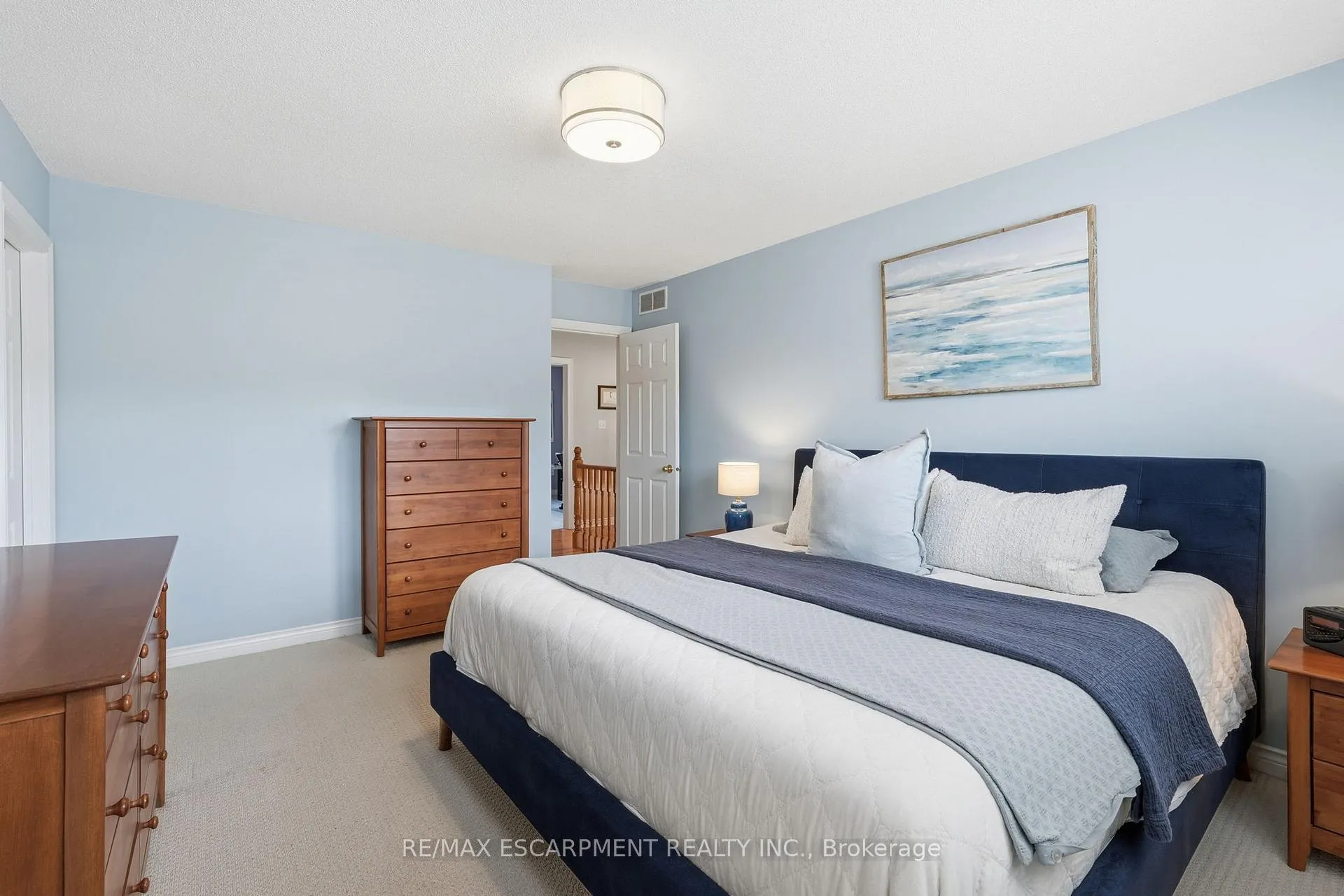 Photo 21 of 85 Heritage Drive, Hamilton, Stoney Creek — HOMEH