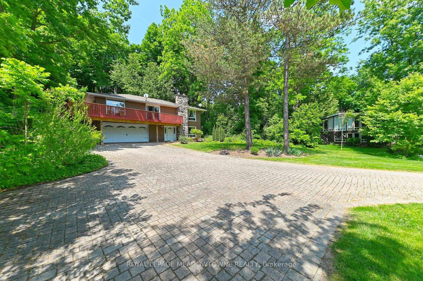Photo 2 of 4 Ann Street, Halton Hills, Georgetown — HOMEH