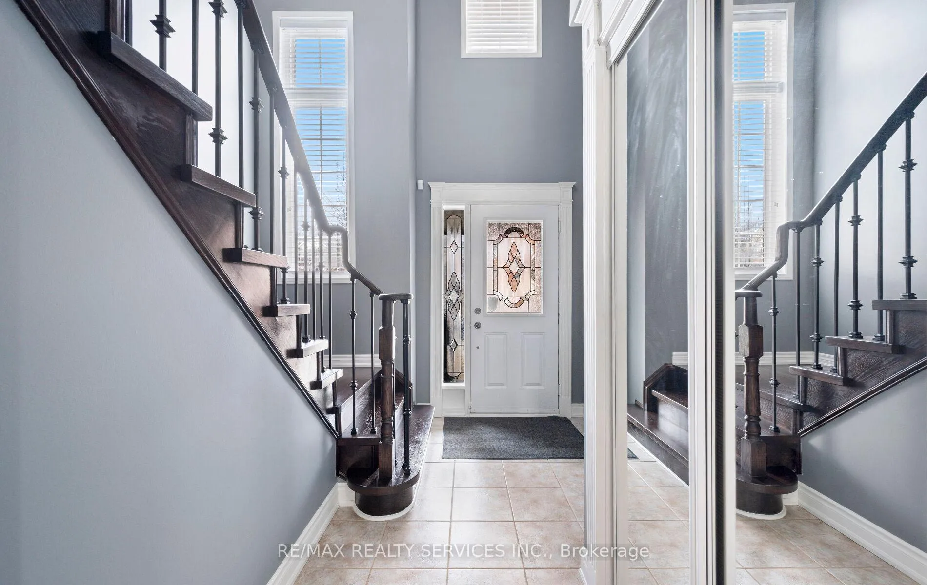 Photo 5 of 61 Earl Grey Crescent, Brampton, Fletcher's Meadow — HOMEH