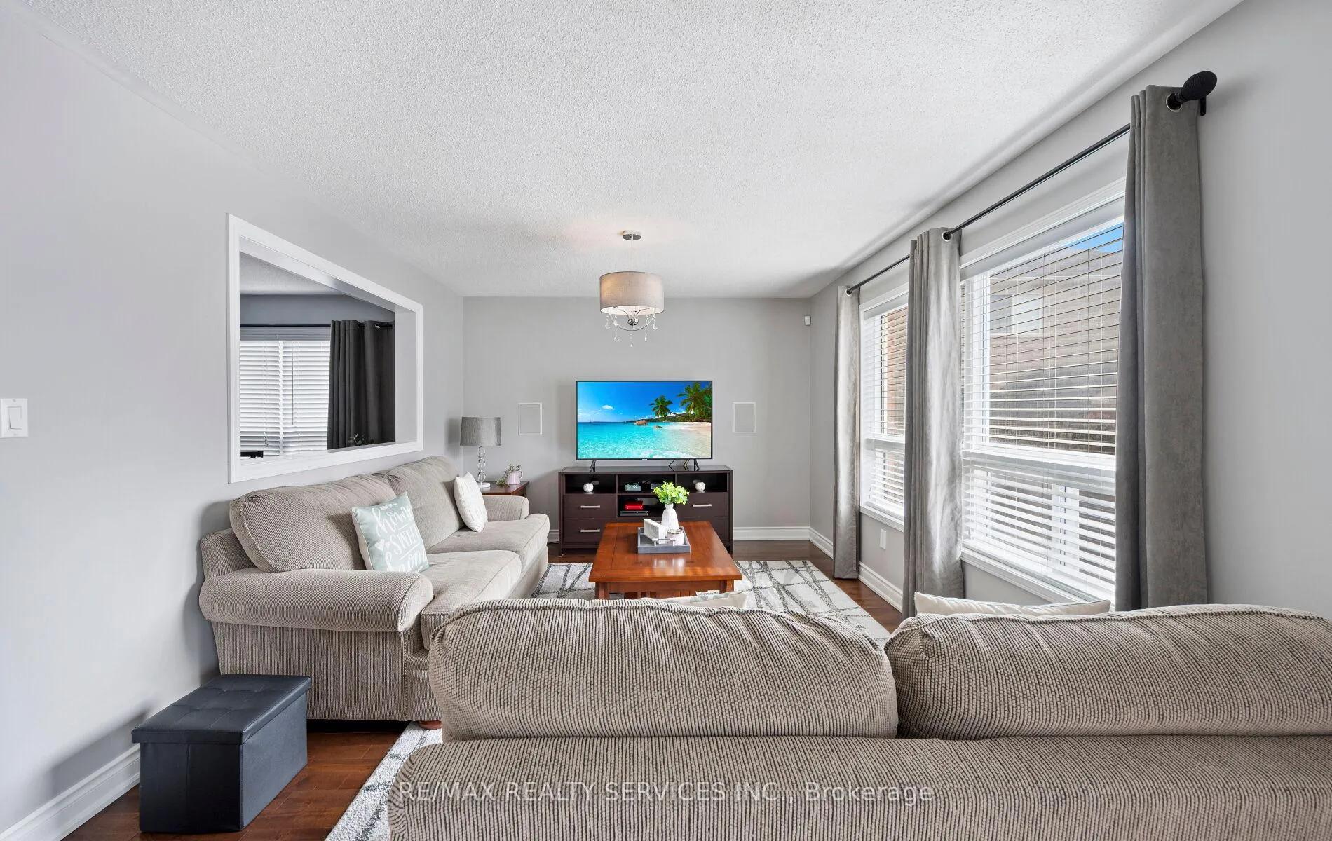 Photo 9 of 61 Earl Grey Crescent, Brampton, Fletcher's Meadow — HOMEH