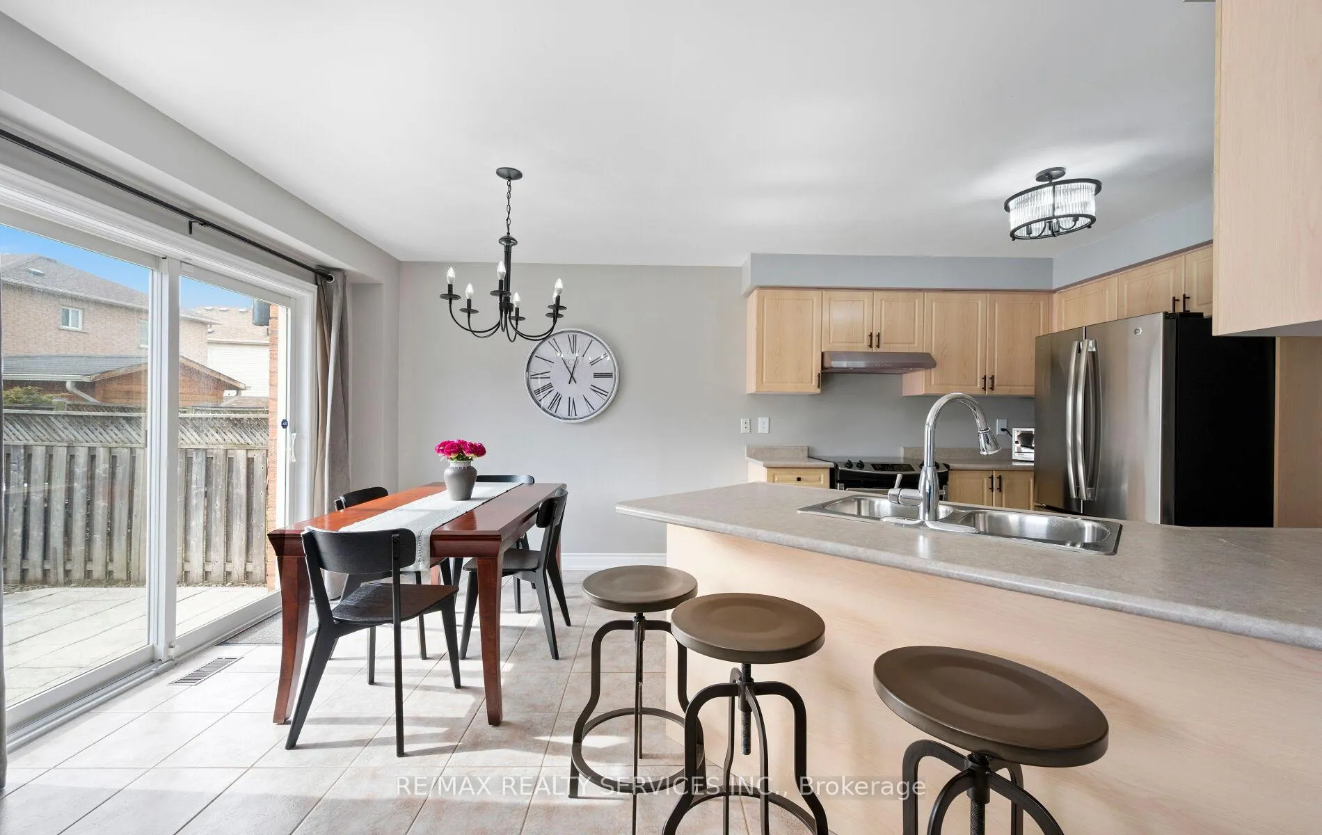 Photo 14 of 61 Earl Grey Crescent, Brampton, Fletcher's Meadow — HOMEH