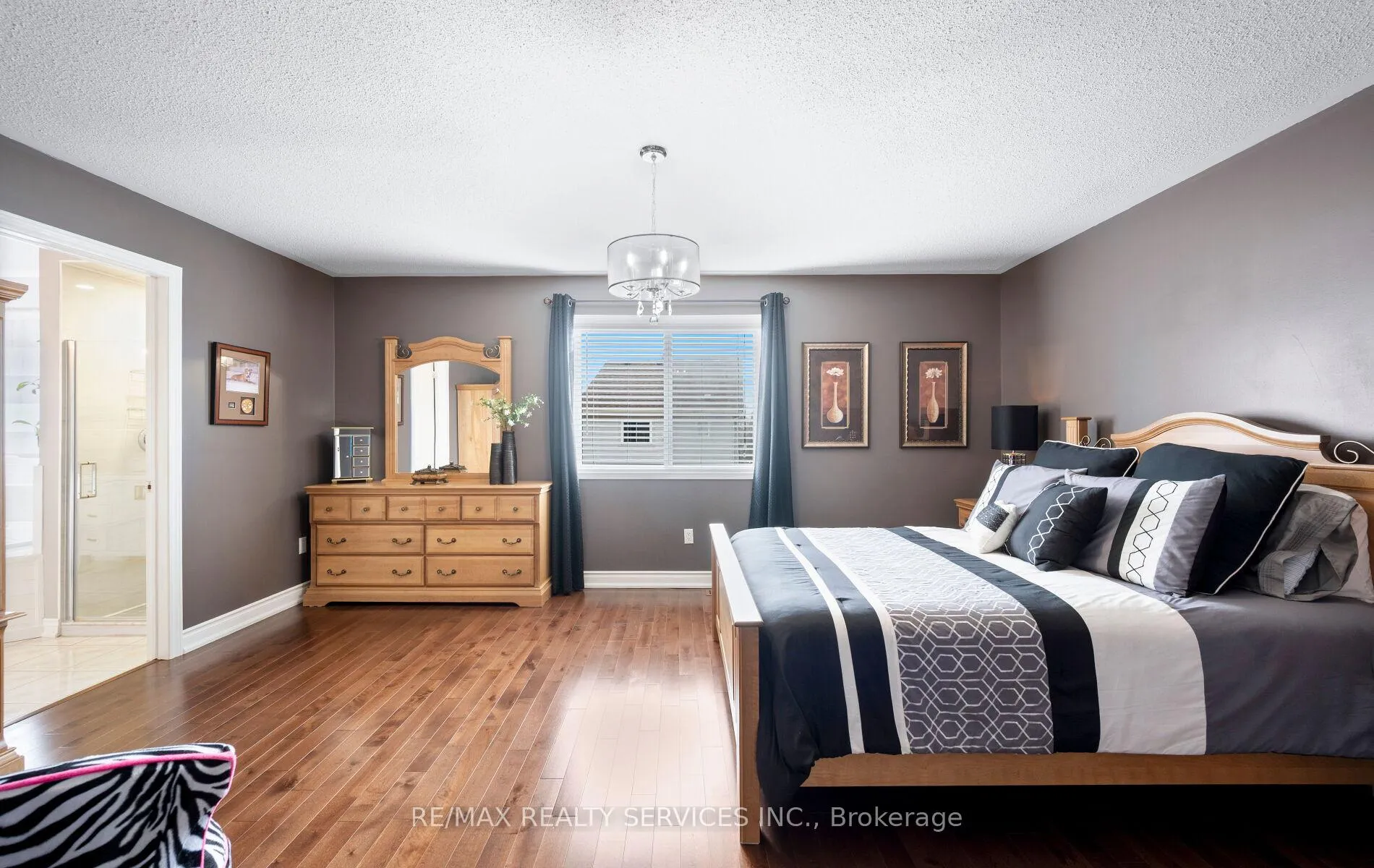 Photo 24 of 61 Earl Grey Crescent, Brampton, Fletcher's Meadow — HOMEH