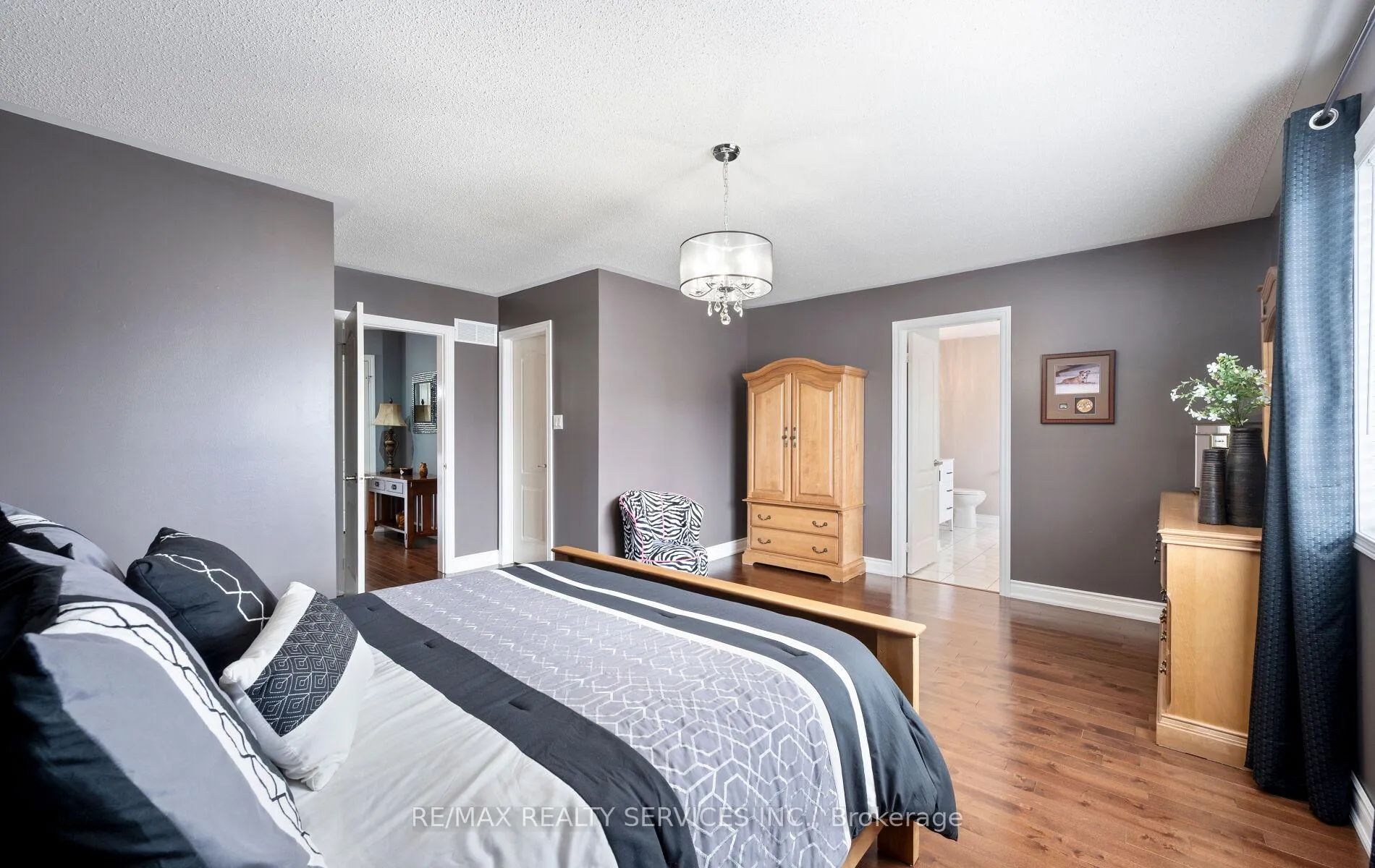 Photo 25 of 61 Earl Grey Crescent, Brampton, Fletcher's Meadow — HOMEH