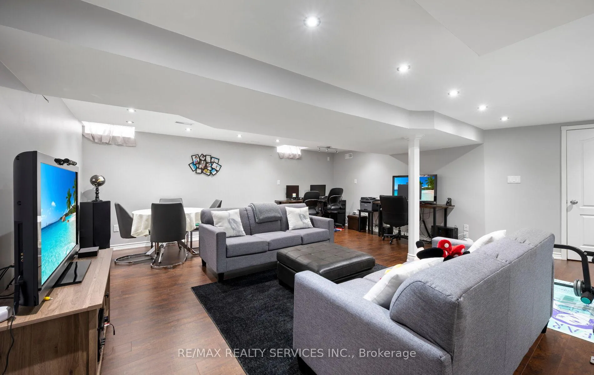Photo 39 of 61 Earl Grey Crescent, Brampton, Fletcher's Meadow — HOMEH