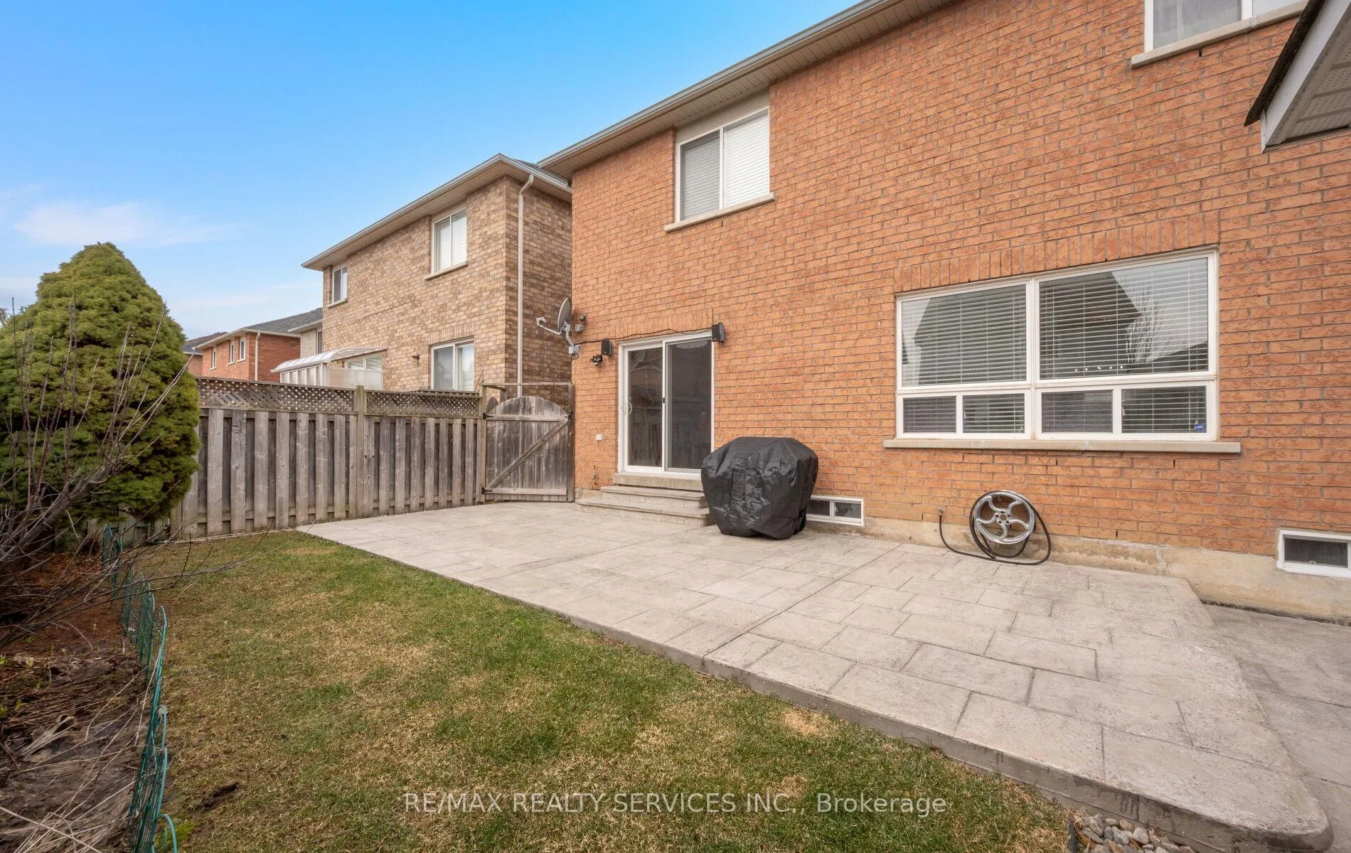 Photo 44 of 61 Earl Grey Crescent, Brampton, Fletcher's Meadow — HOMEH