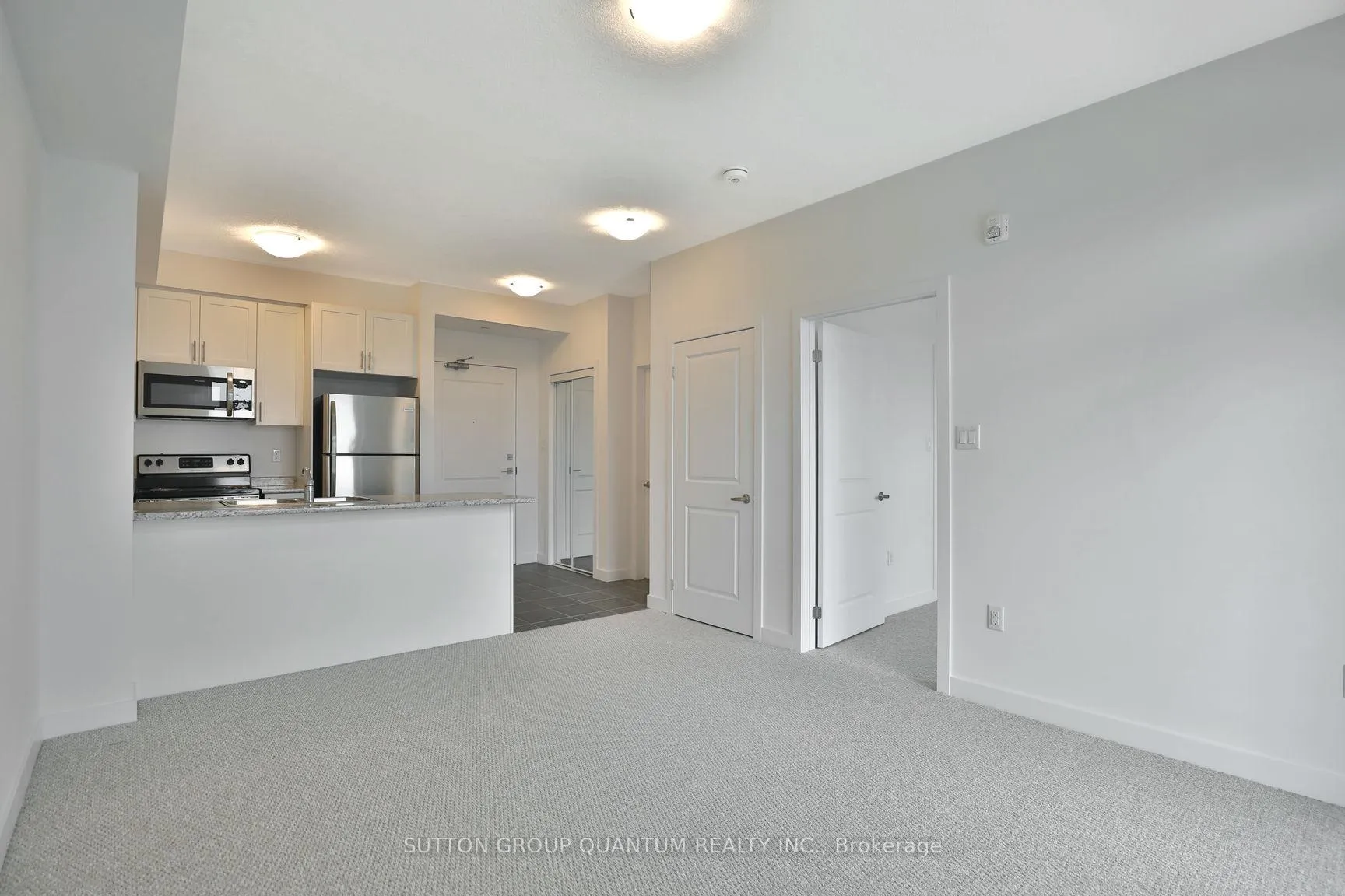 Photo 8 of Unit 319, 101 Shoreview Place, Hamilton, Stoney Creek — HOMEH