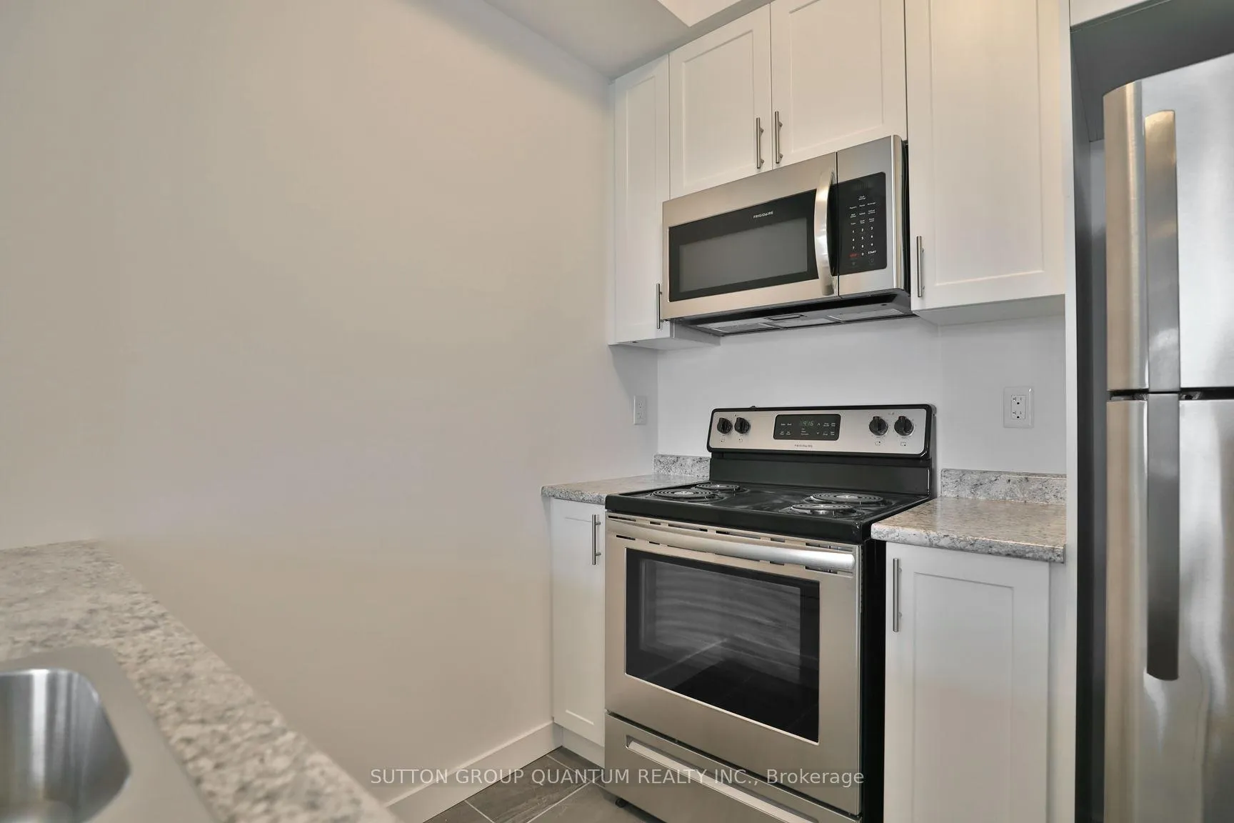 Photo 10 of Unit 319, 101 Shoreview Place, Hamilton, Stoney Creek — HOMEH
