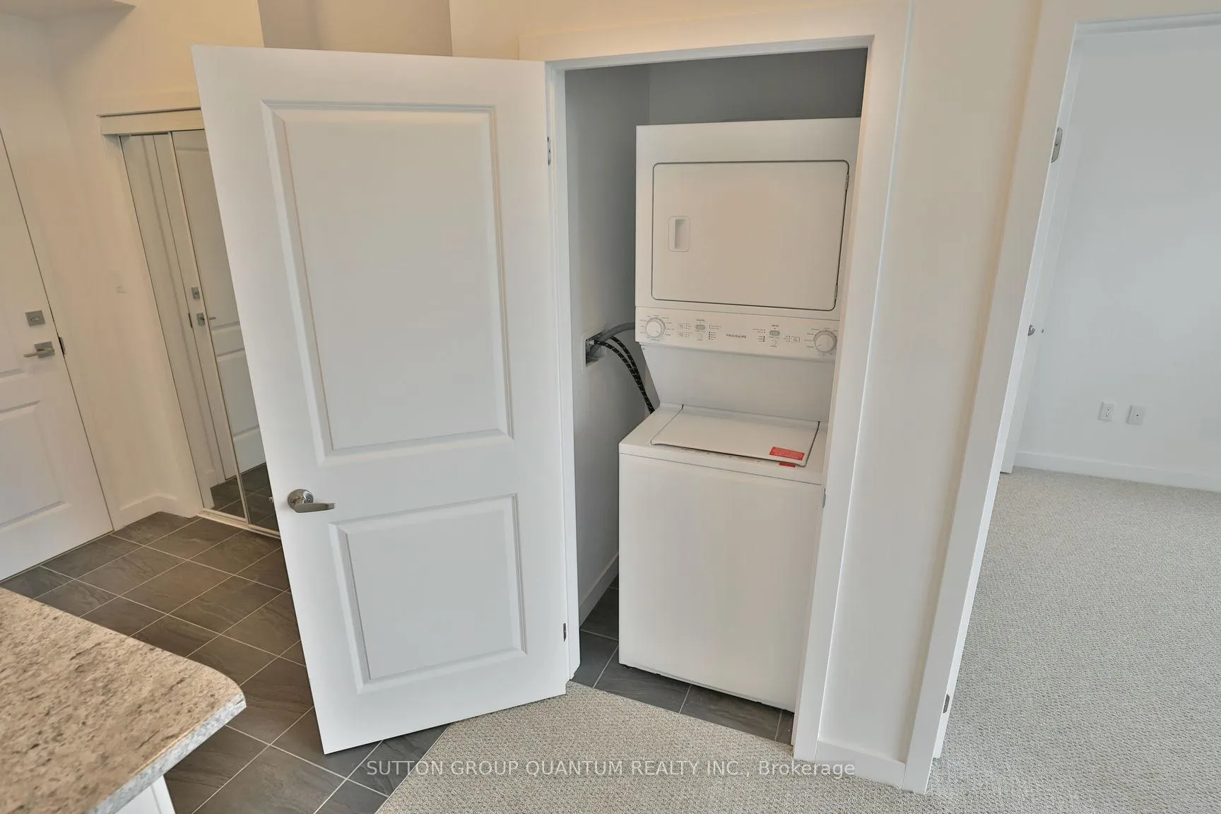 Photo 17 of Unit 319, 101 Shoreview Place, Hamilton, Stoney Creek — HOMEH