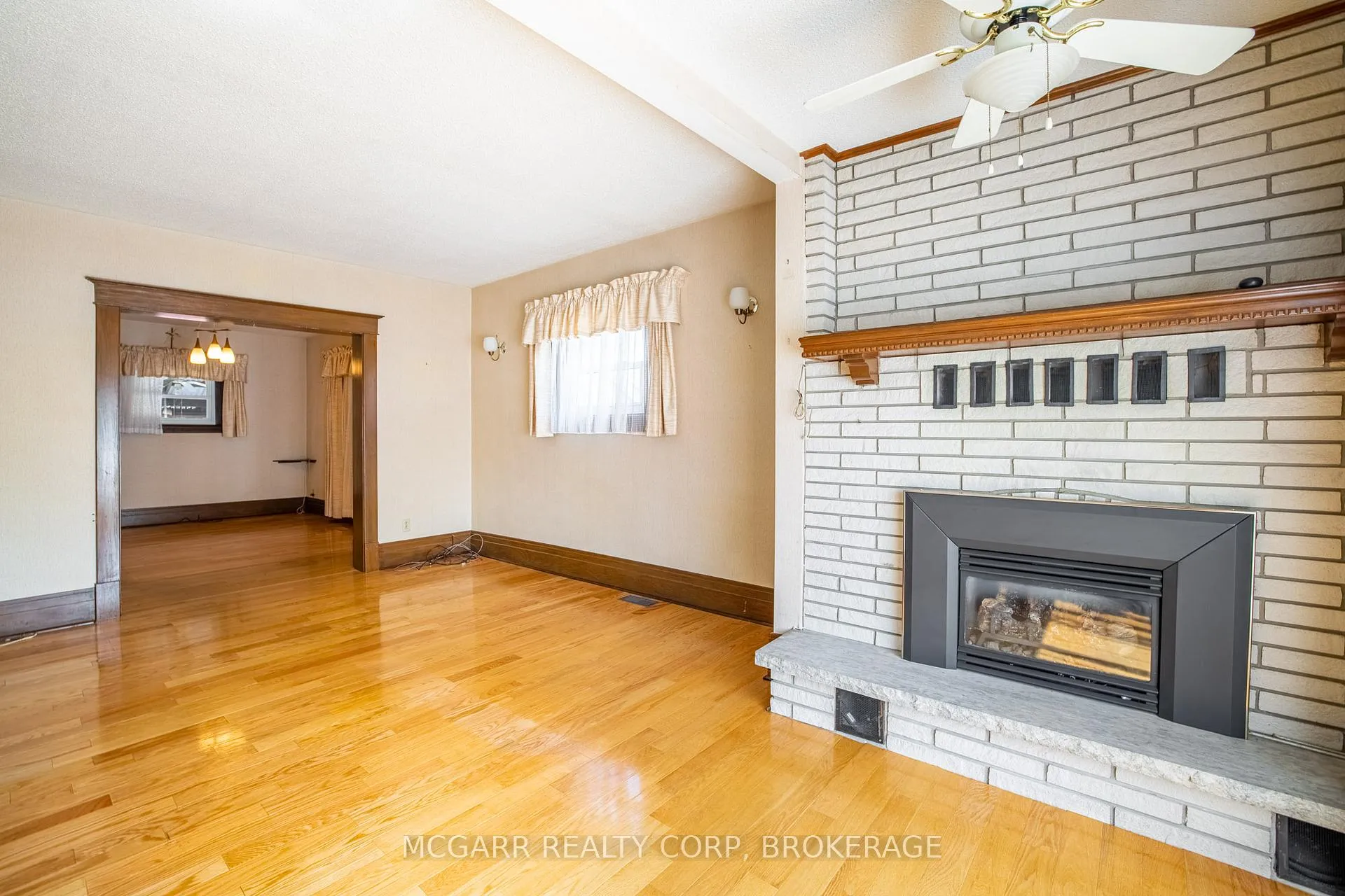 Photo 9 of 160 Main Street, St. Catharines, Port Dalhousie — HOMEH