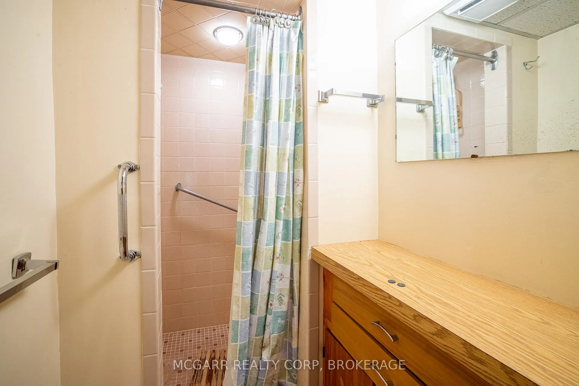 Photo 27 of 160 Main Street, St. Catharines, Port Dalhousie — HOMEH