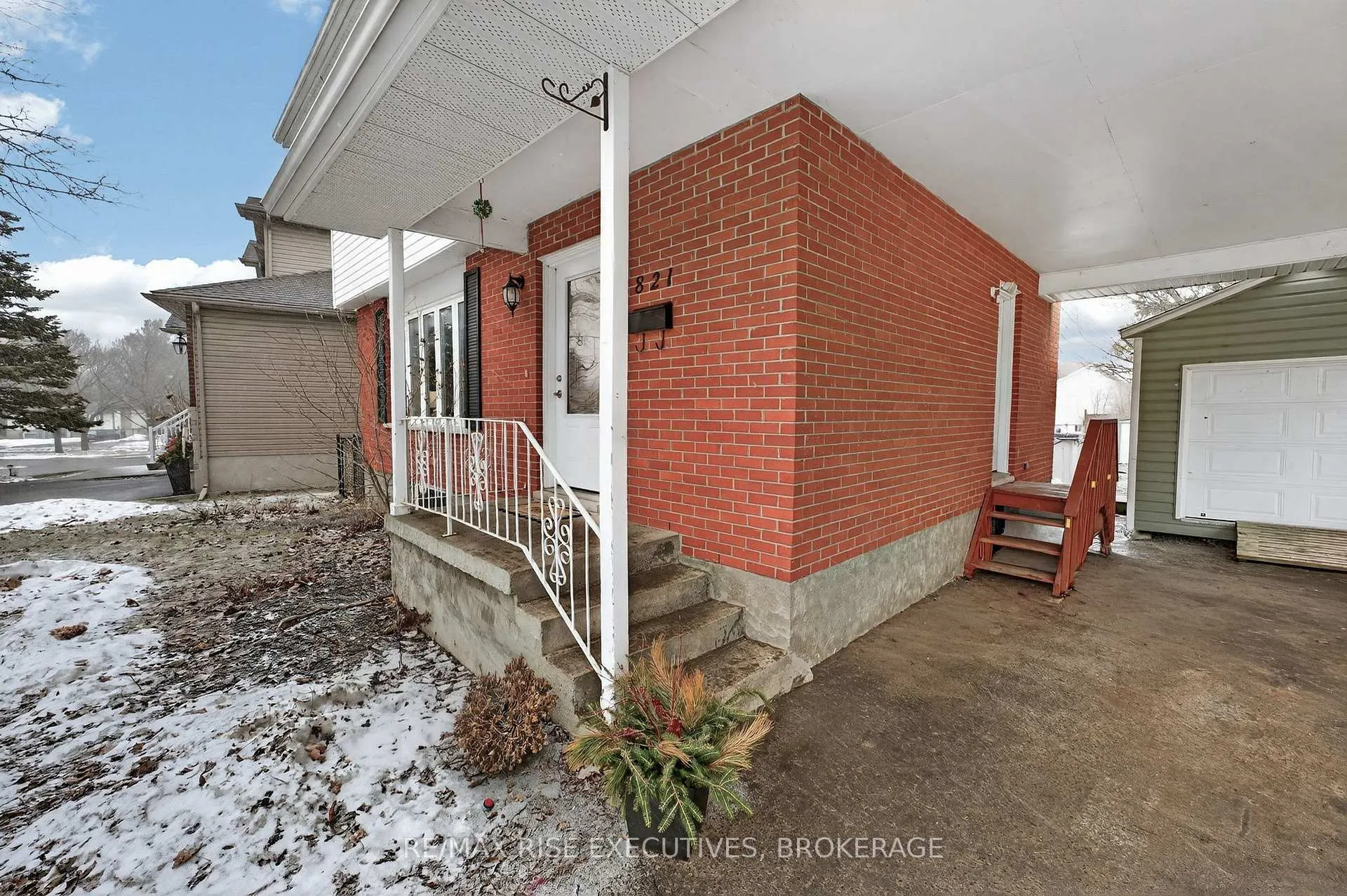 Photo 3 of 821 Mona Drive, Kingston, South of Taylor-Kidd Blvd — HOMEH